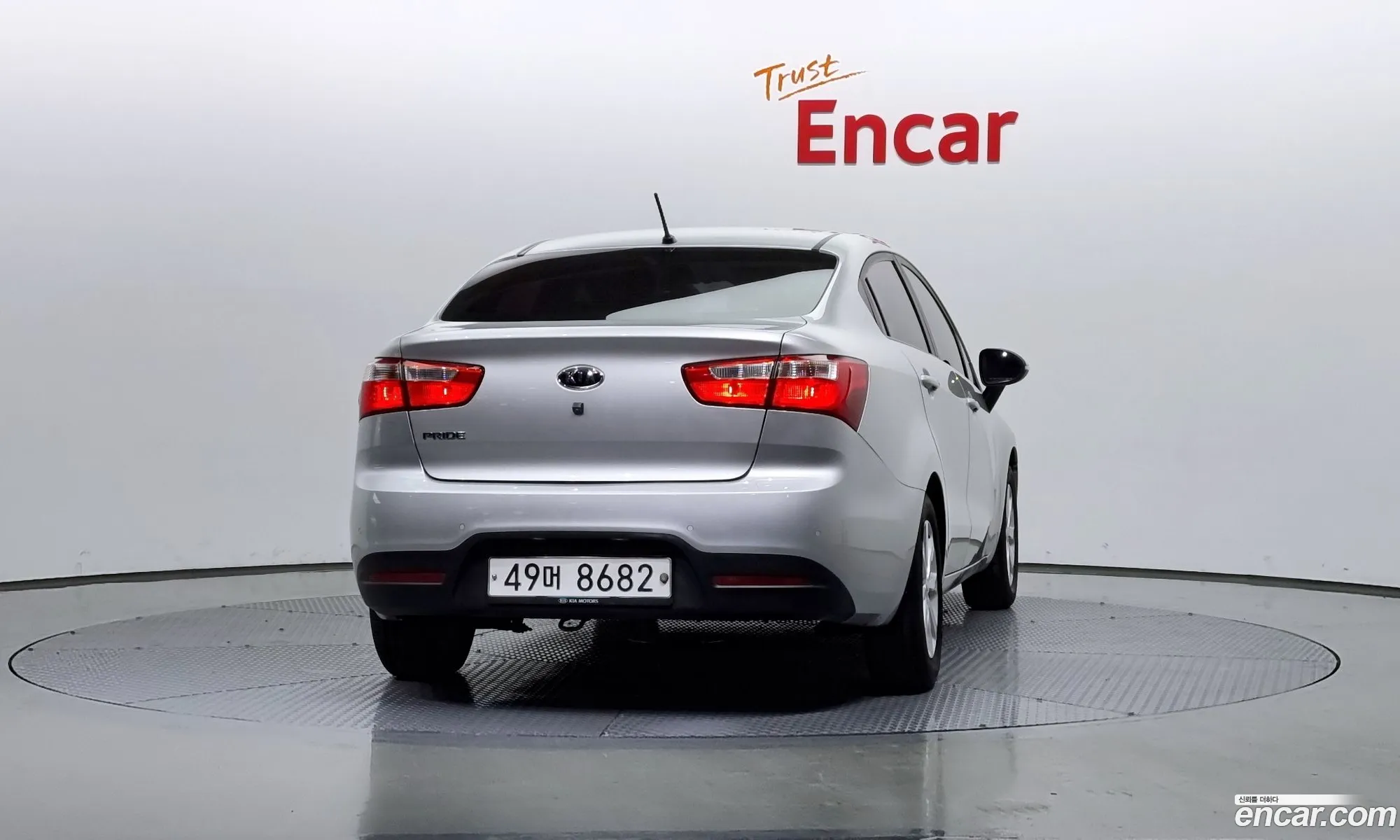 Kia Pride Iii 14 Mpi Sedan 2012 - фотография 14856385