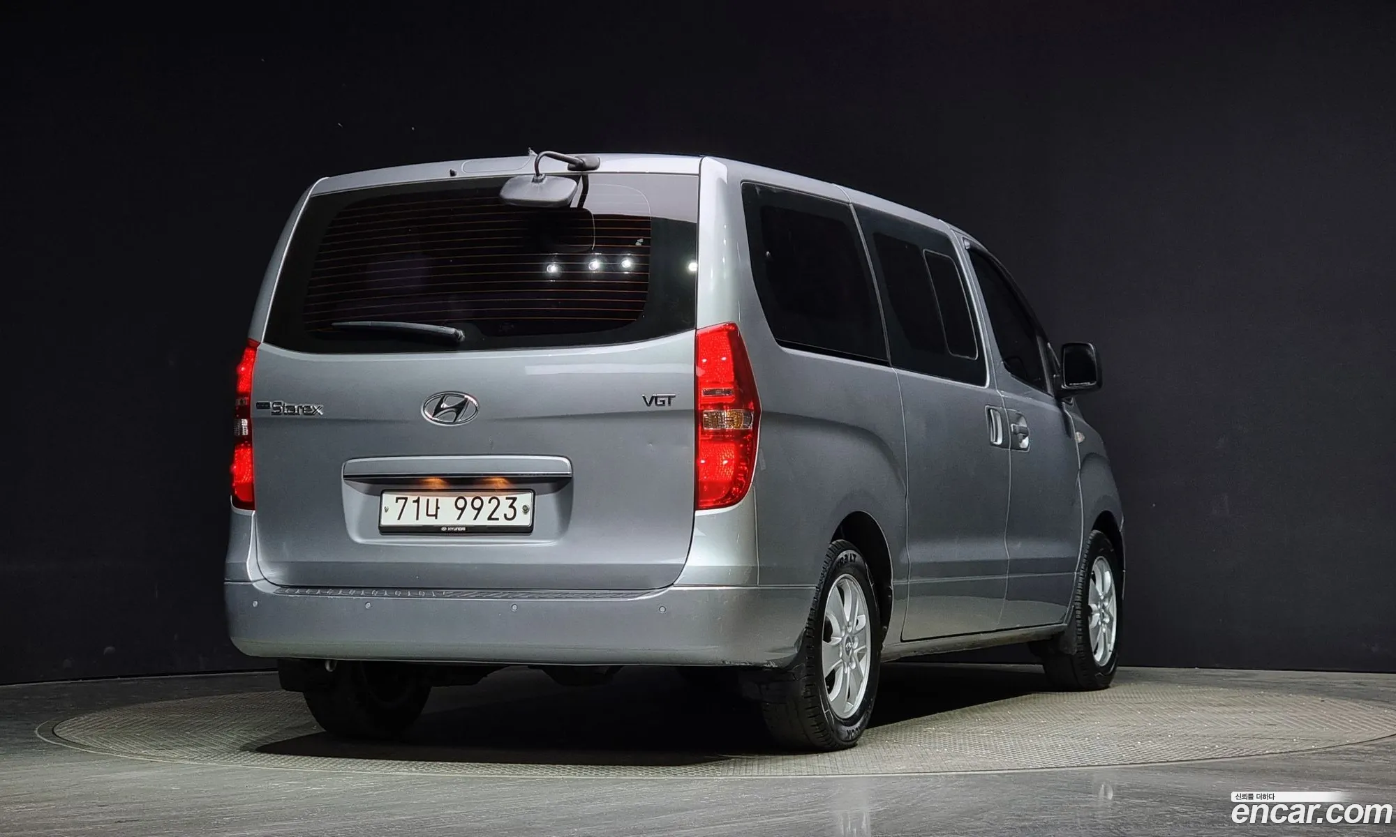 Hyundai Starex Wagon 11-Seater 2019 - фотография 11628531