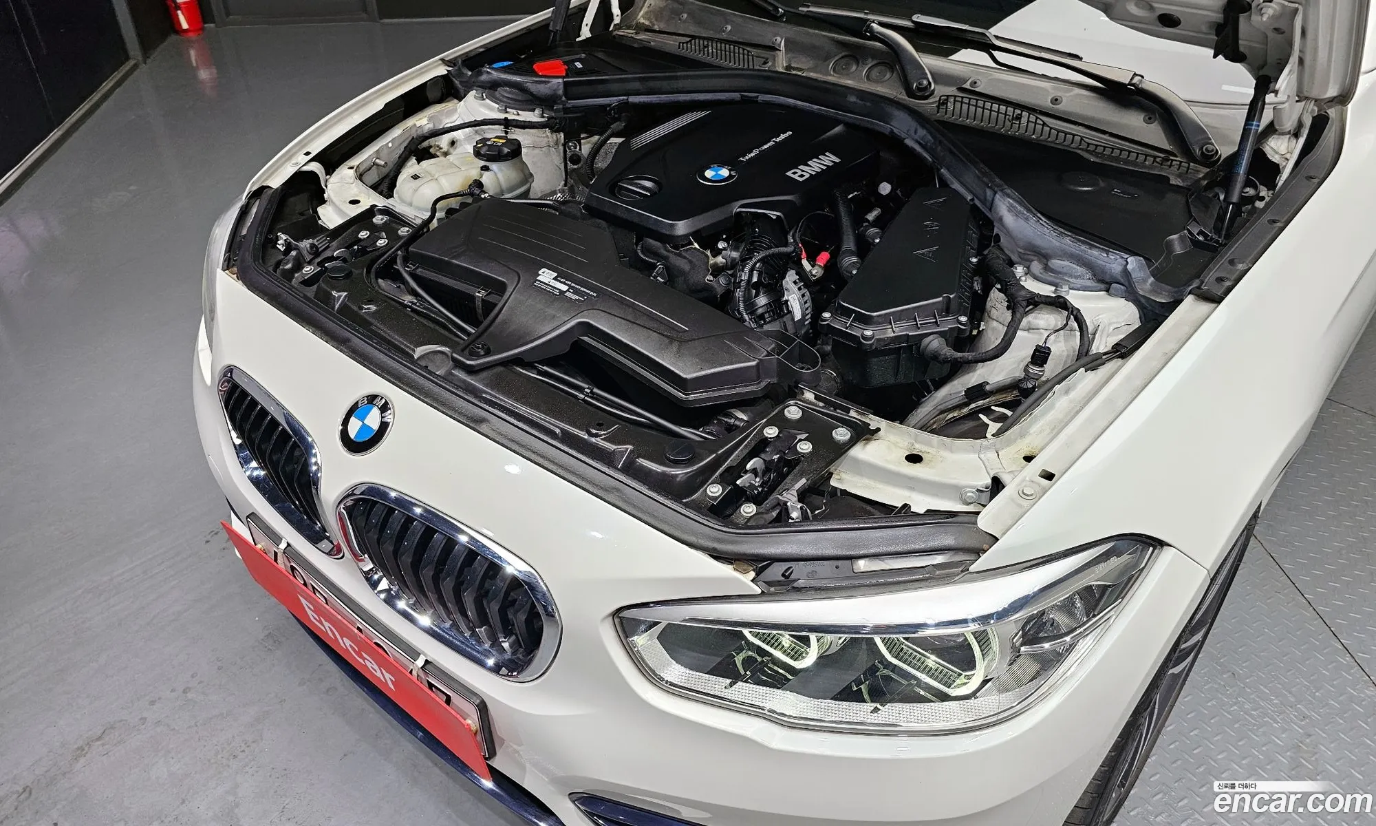 BMW 1Er 118D Sport 5 Door 2019 - фотография 12860832