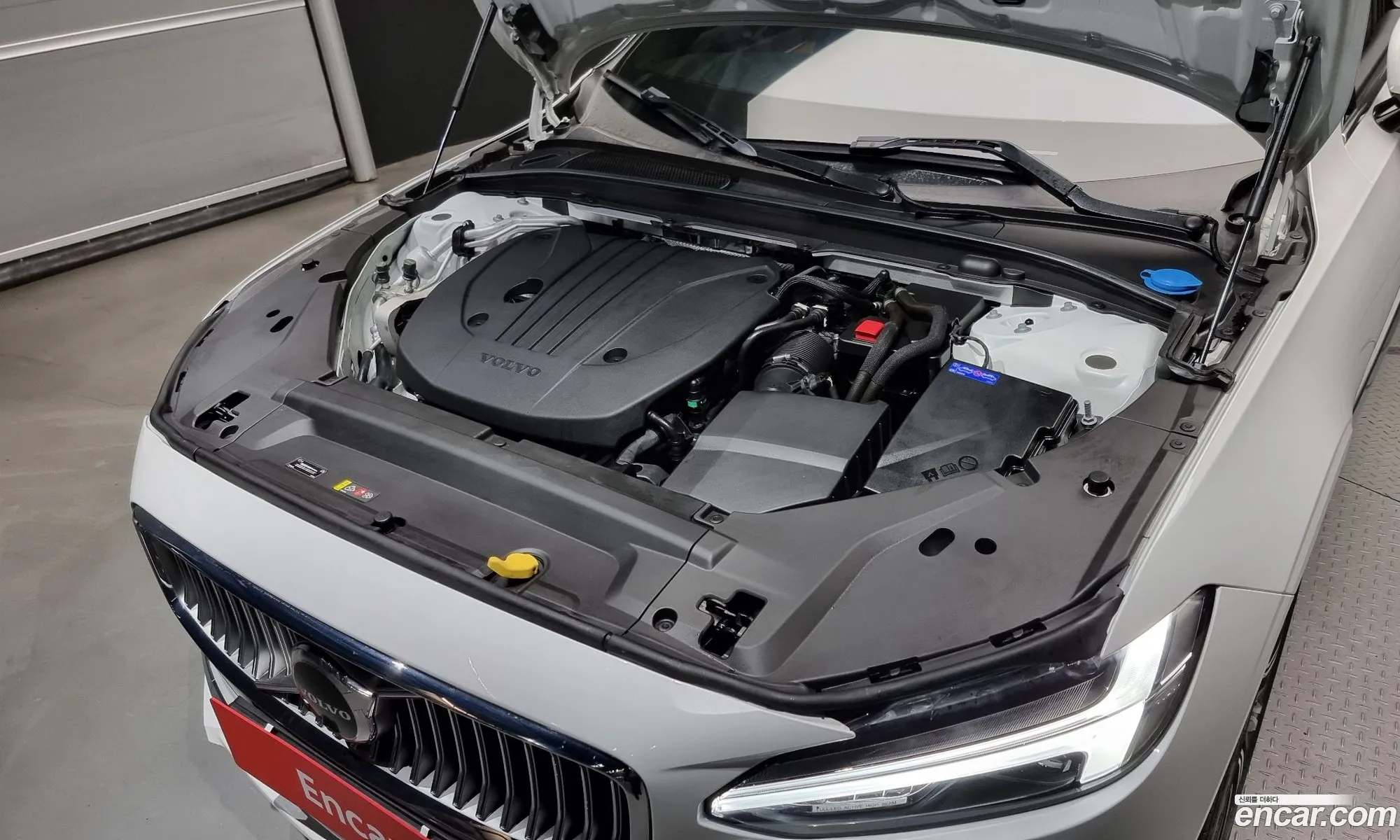 Volvo S90 B5 Ultimate Bright 2023 - фотография 4504359