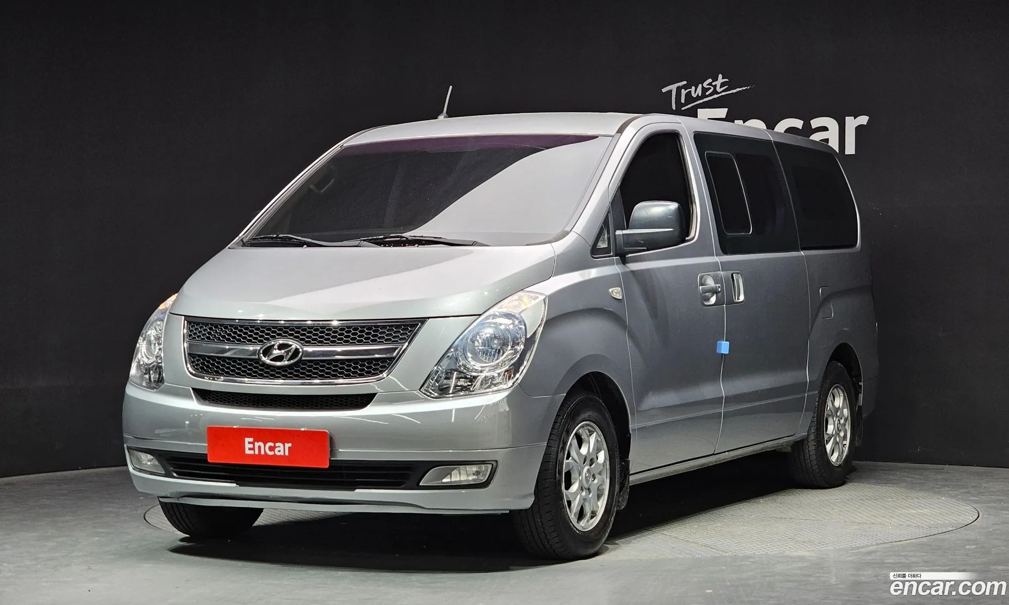 Hyundai Grand Starex 5-Seater Van Cvx Luxury - фотография 12067090