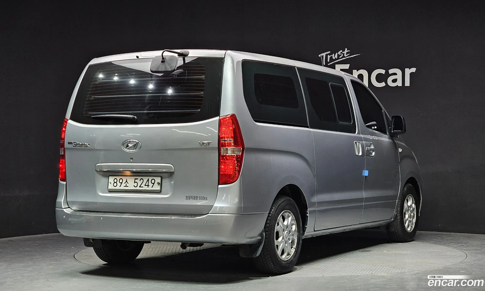 Hyundai Grand Starex 5-Seater Van Cvx Luxury - фотография 12067091