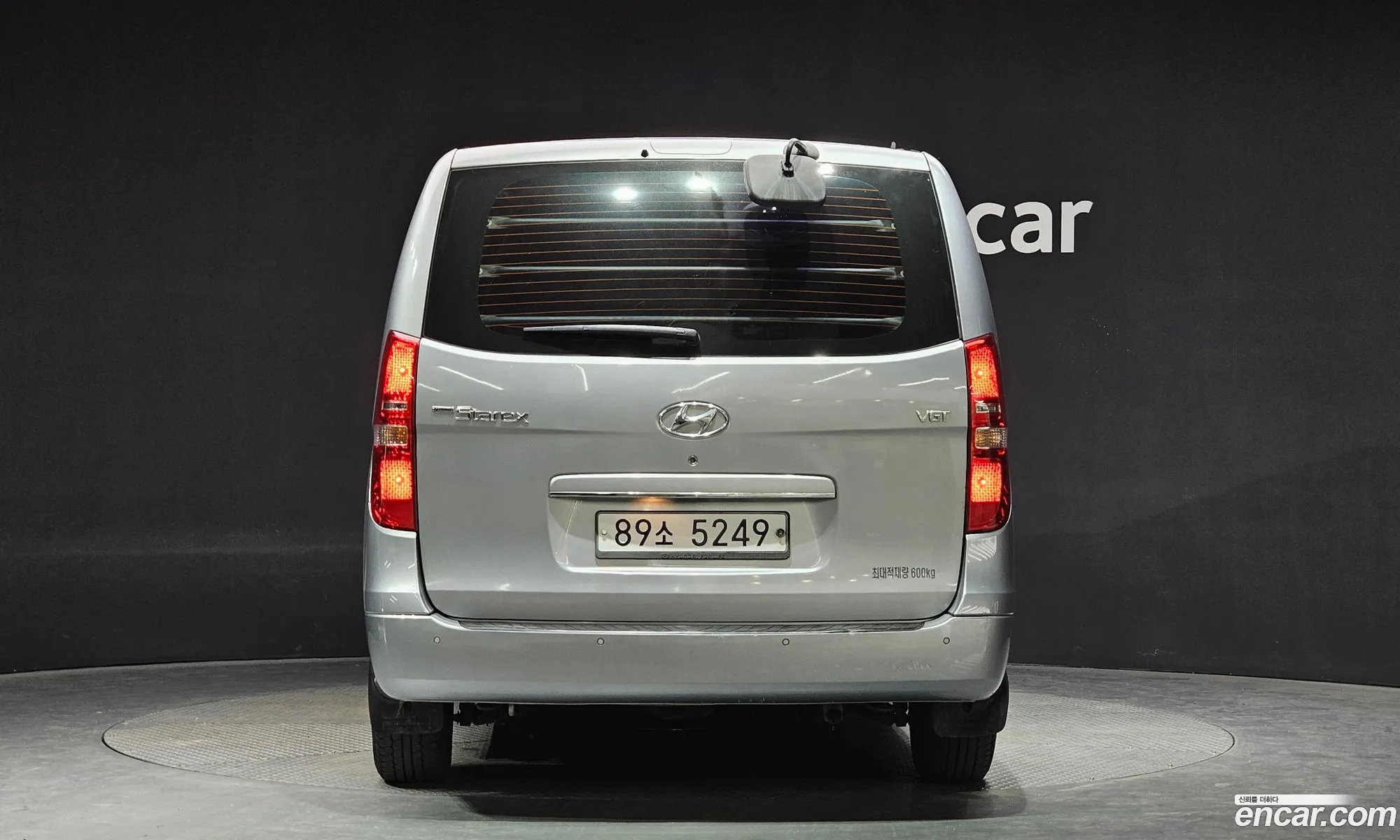 Hyundai Grand Starex 5-Seater Van Cvx Luxury - фотография 12067093