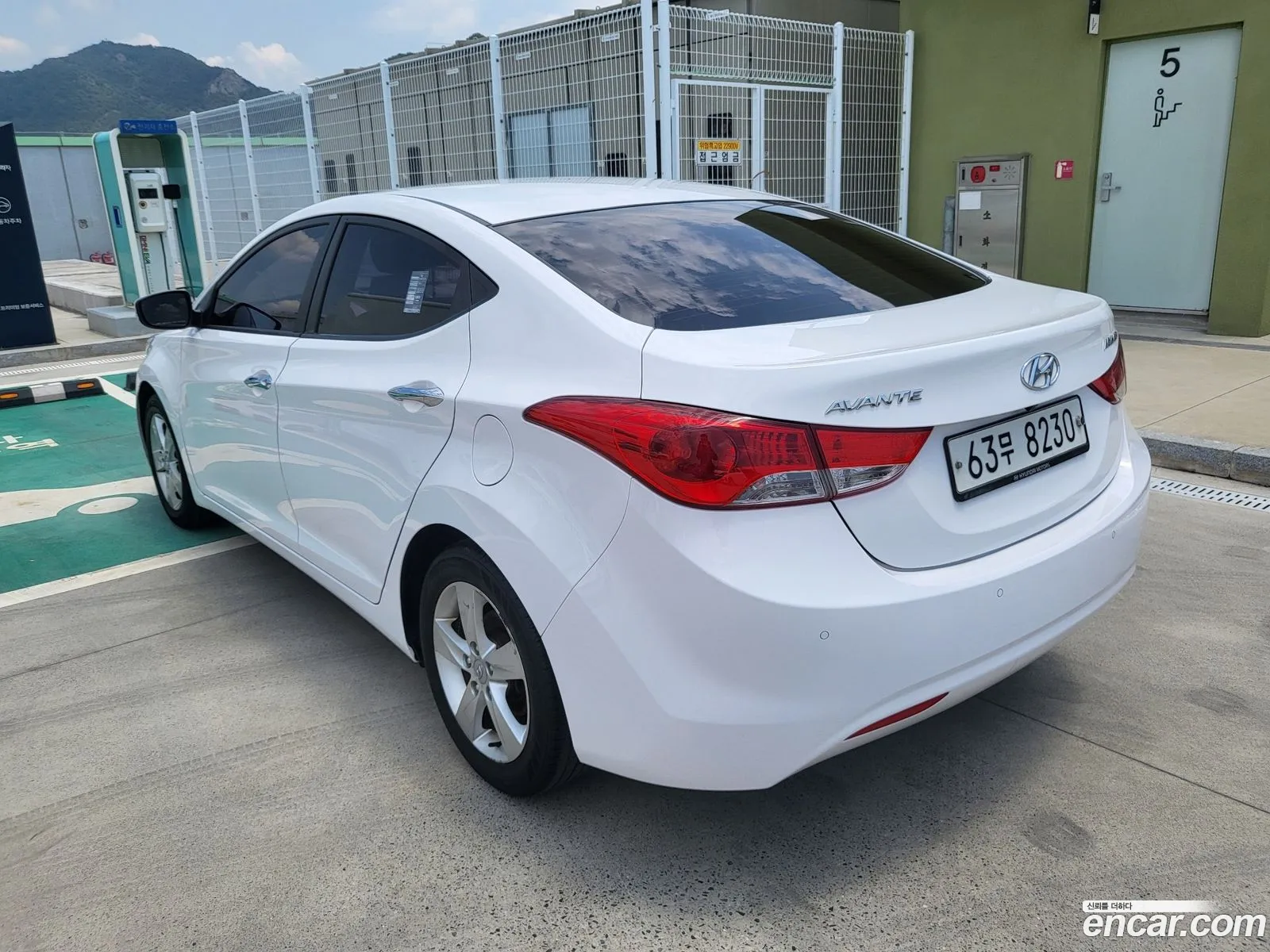 Hyundai Avante V M16 Gdi Luxury 2012 - фотография 18991249