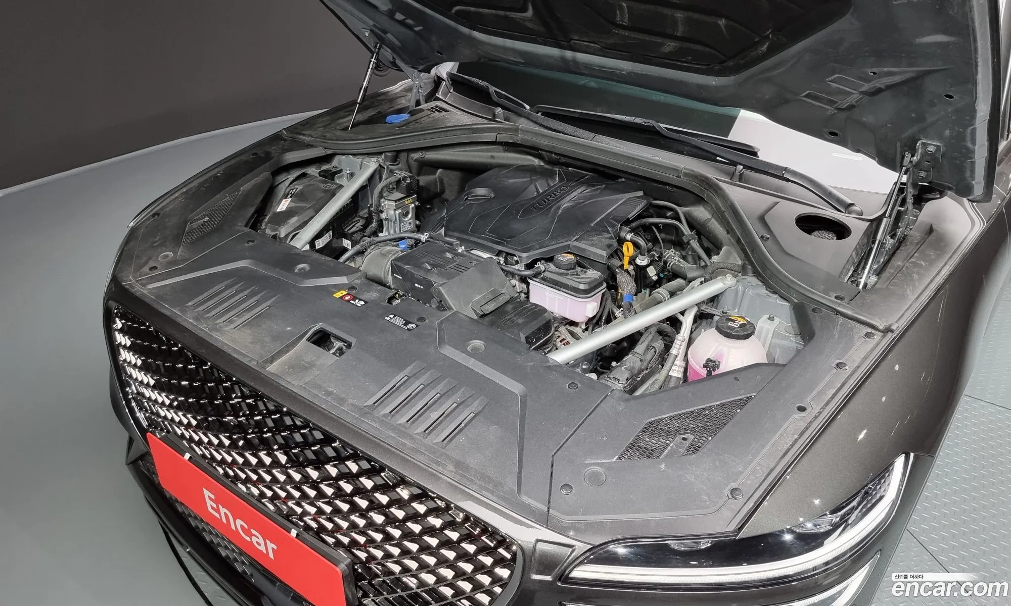 Genesis Gv70 25T Gasoline Awd 2024 - фотография 11828564