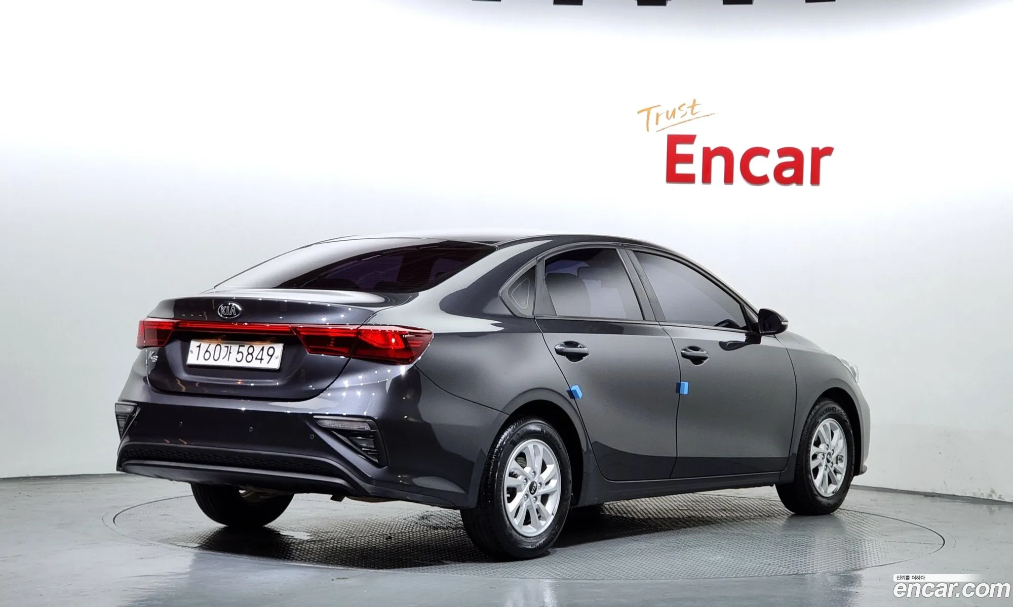 Kia K3 Luxury 2019 - фотография 11791321