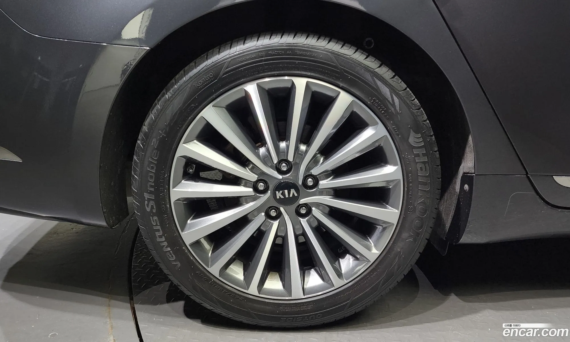 Kia K7 Vg Ii 24 Gdi Limited Edition 2017 - фотография 12511904