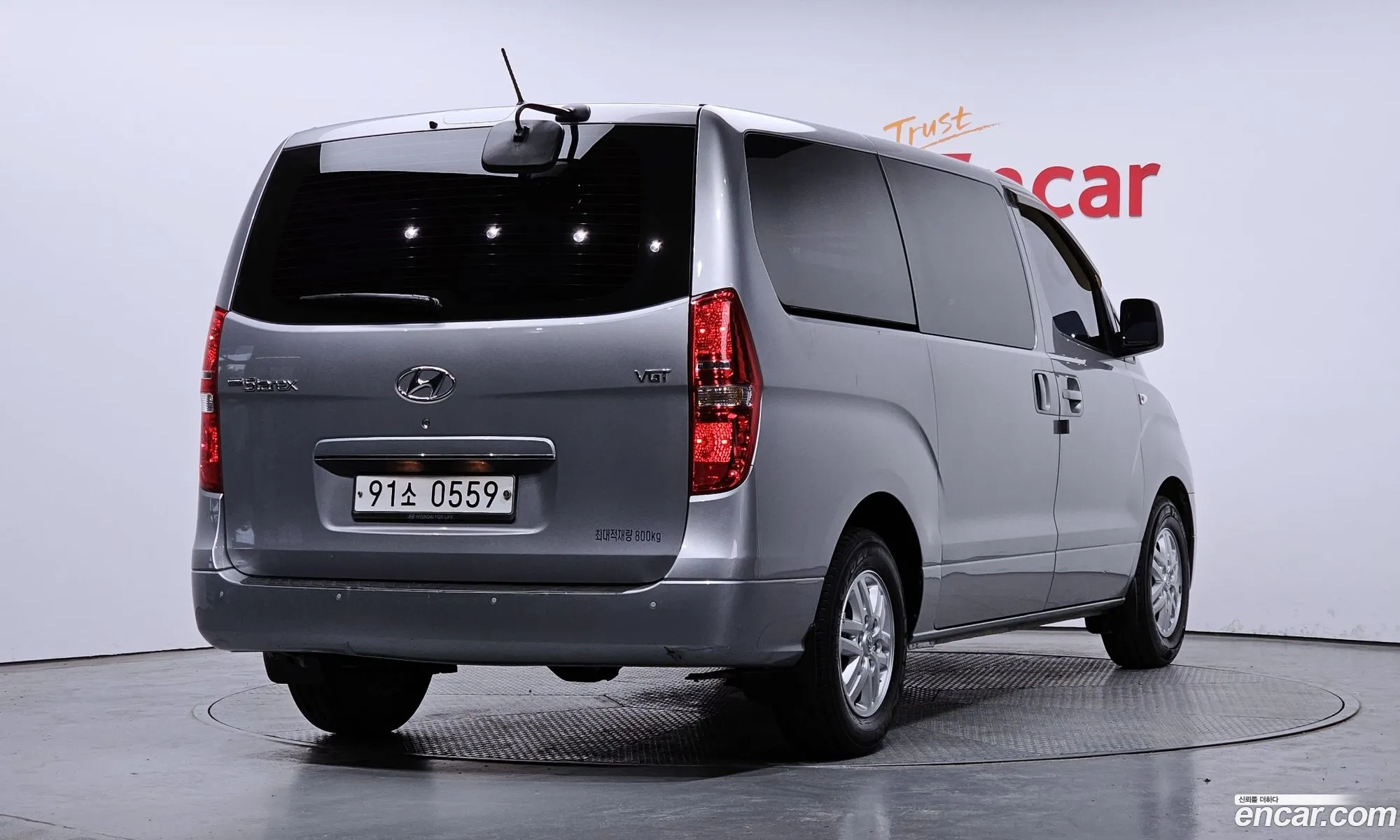 Hyundai Starex 3-Seater Van 2017 - фотография 12654882