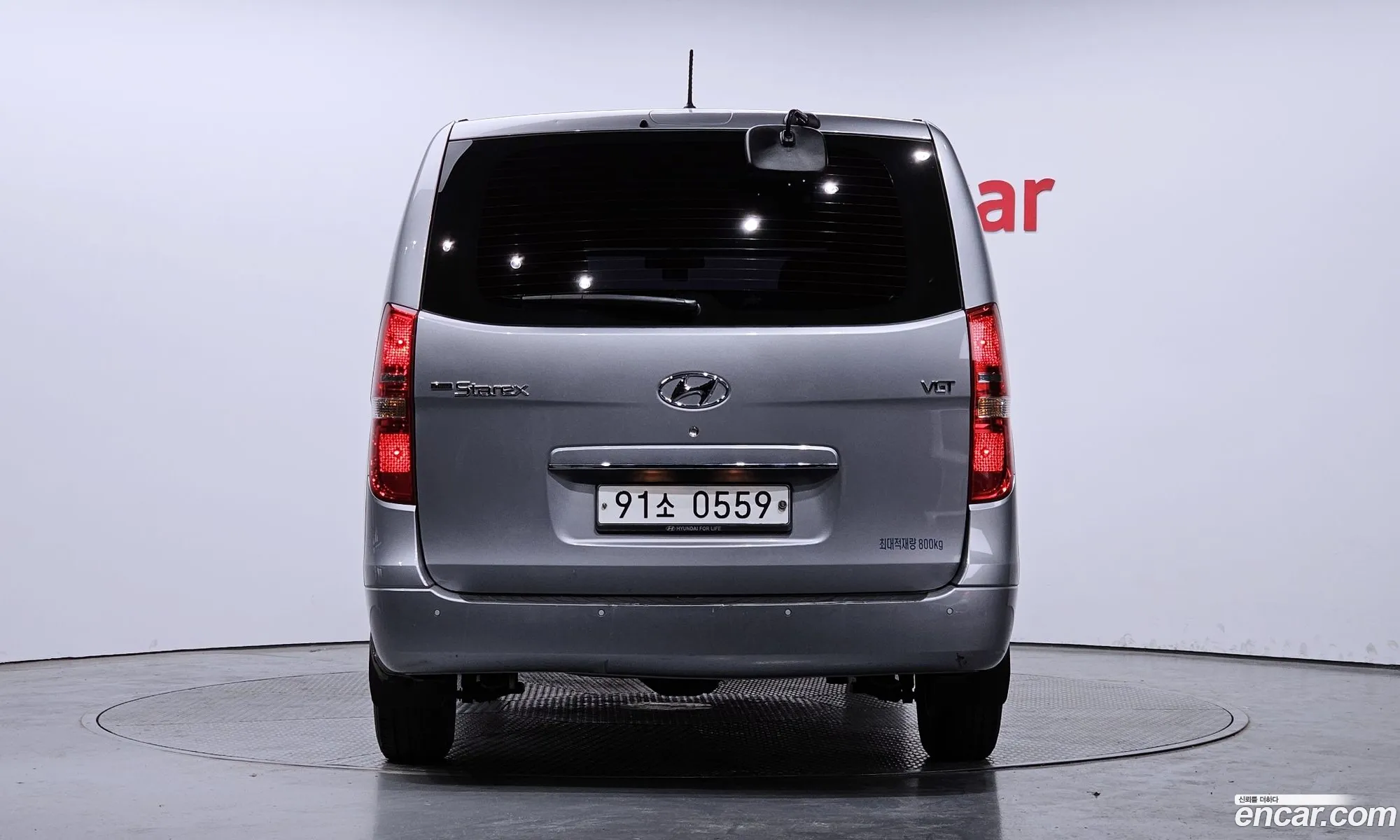 Hyundai Starex 3-Seater Van 2017 - фотография 12654886