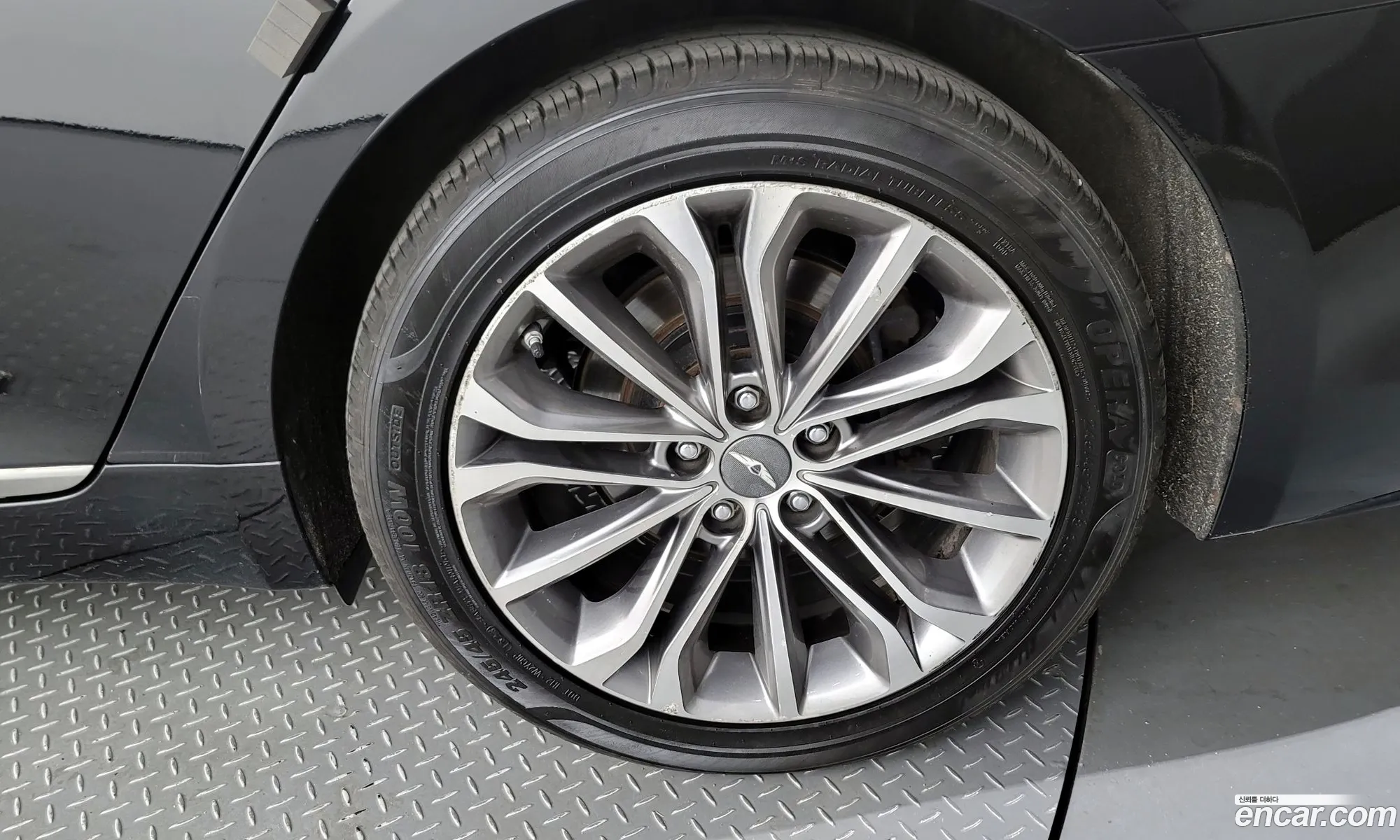 Hyundai Genesis Ii G330 Premium Awd 2015 - фотография 18418671