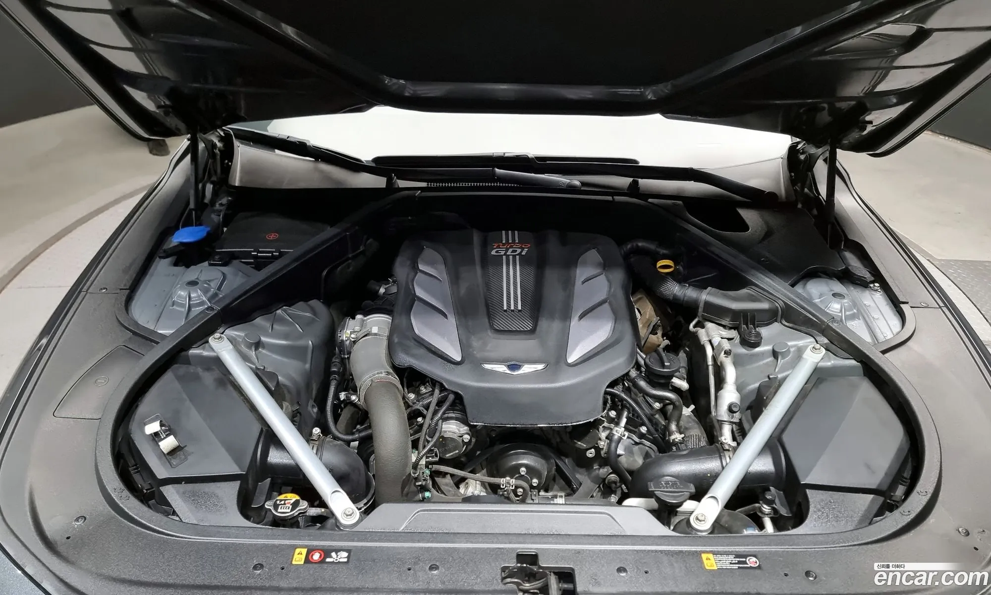 Genesis G90 I 33T Awd 2019 - фотография 917825