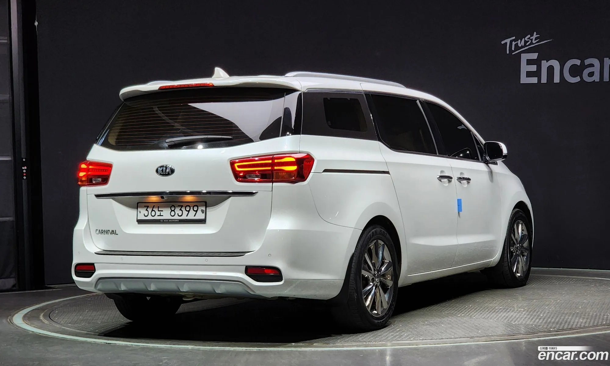 Kia Carnival Iii 9-Seater Noblesse 2019 - фотография 15718065