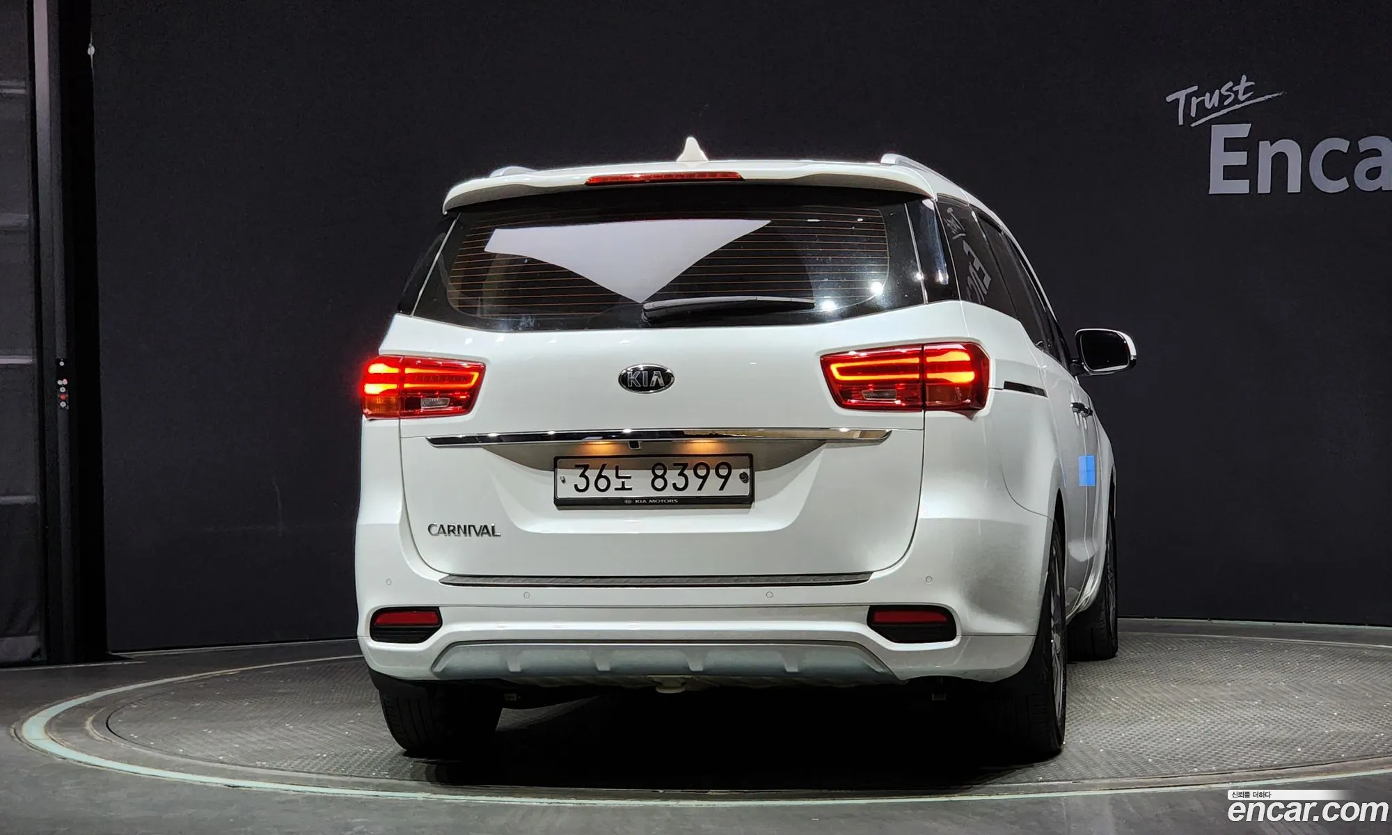 Kia Carnival Iii 9-Seater Noblesse 2019 - фотография 15718067