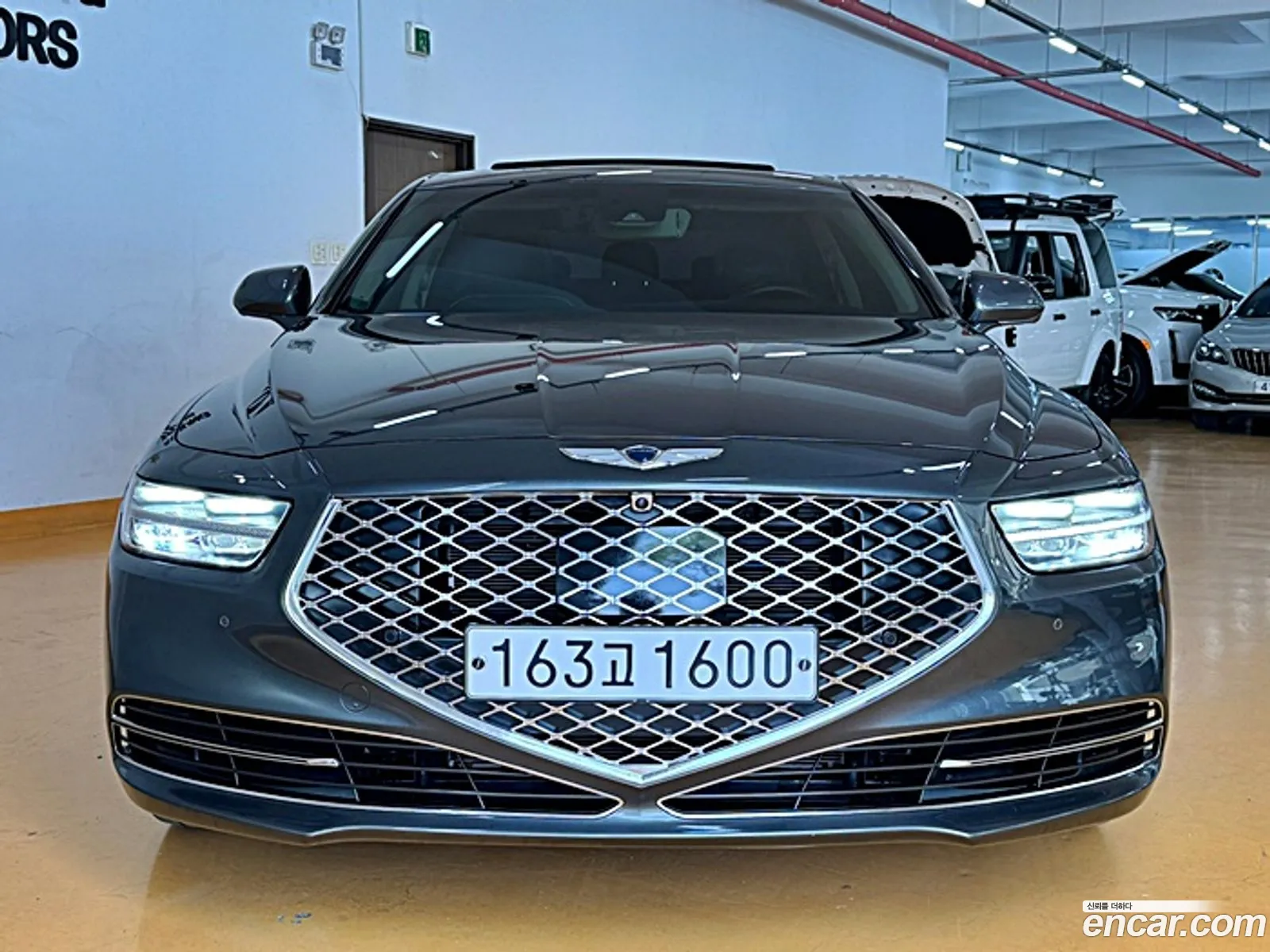 Genesis G90 I 38 Awd 2019 - фотография 939418