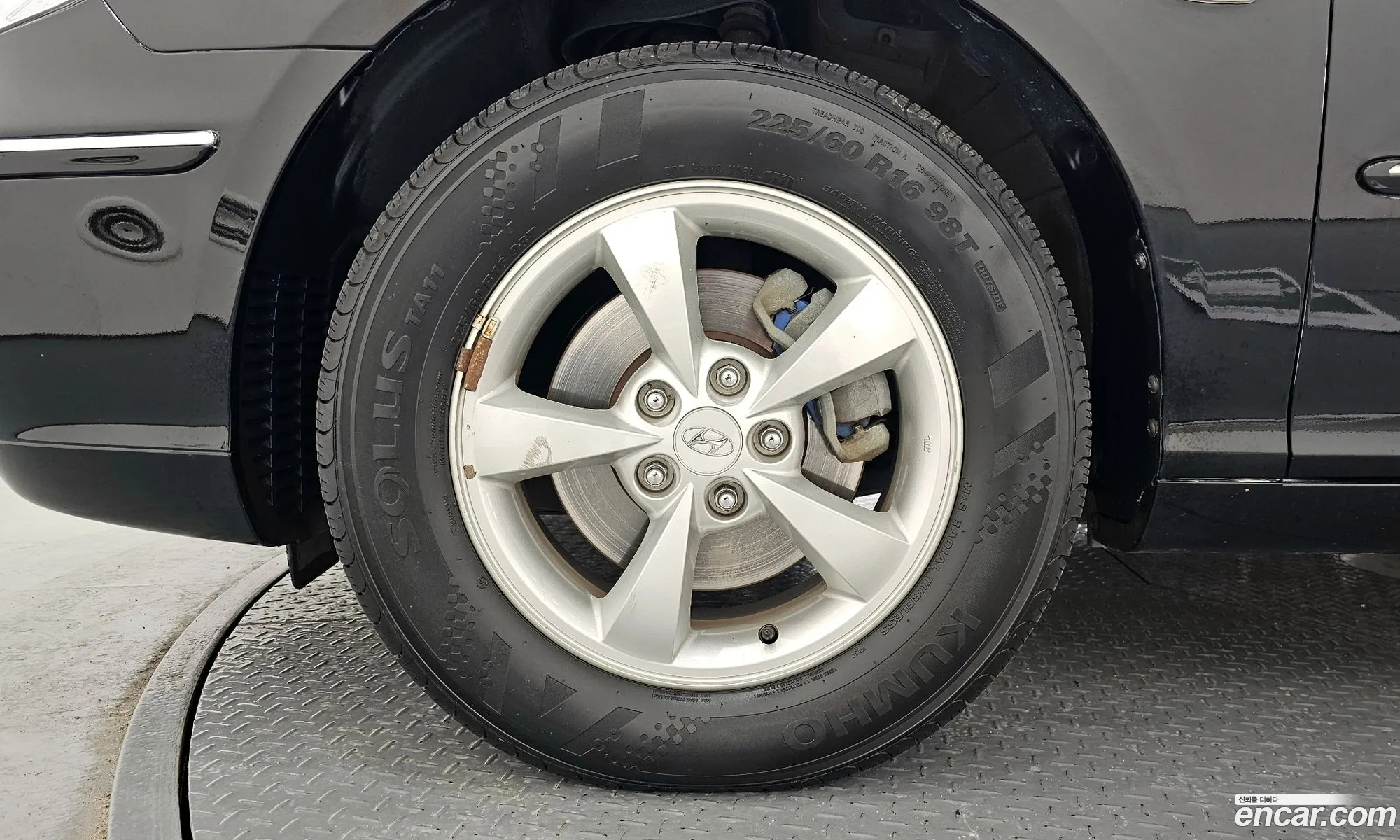 Hyundai Grandeur Tg Q240 Deluxe Basic Model - фотография 14412785