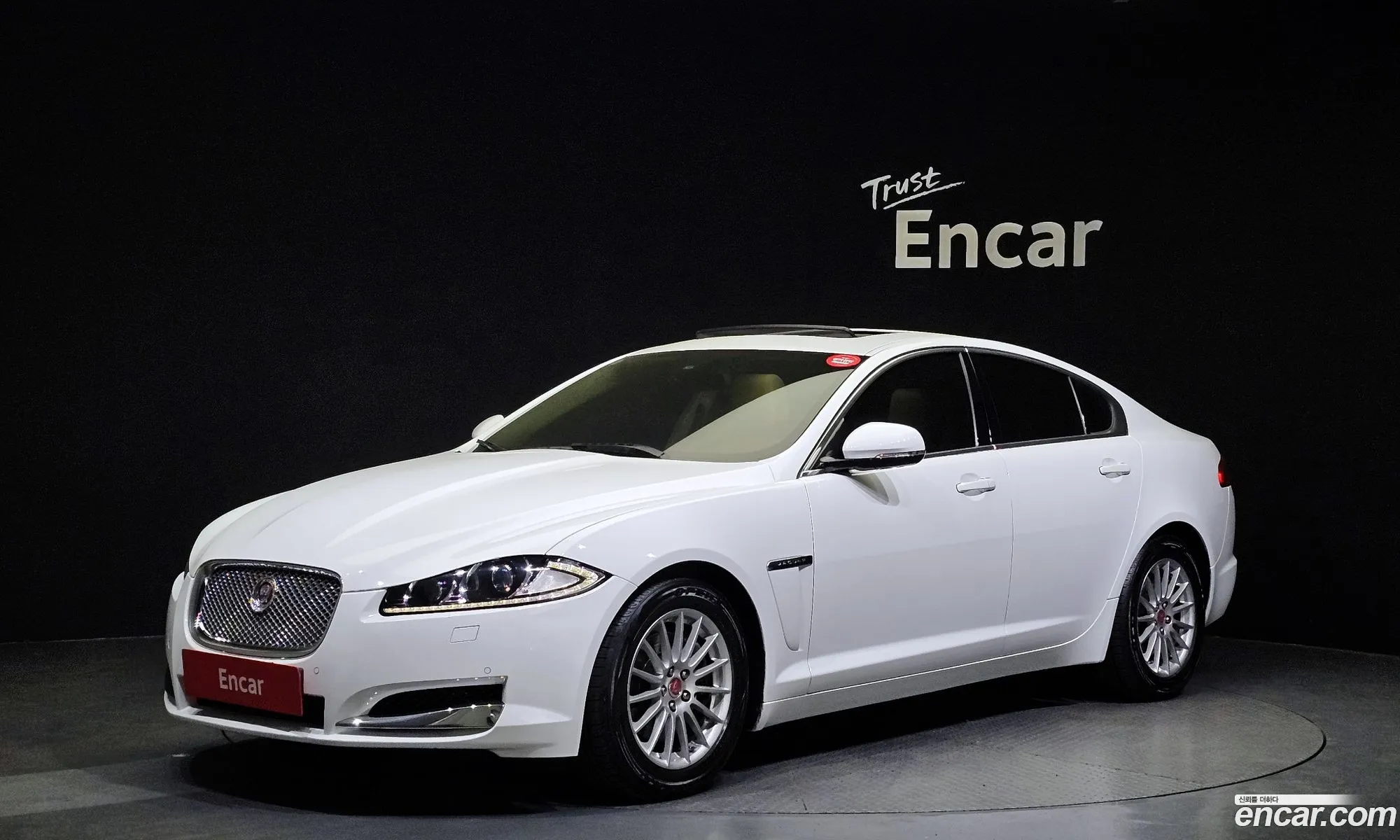 Jaguar Xf 20 Luxury 2015 - фотография 3930929