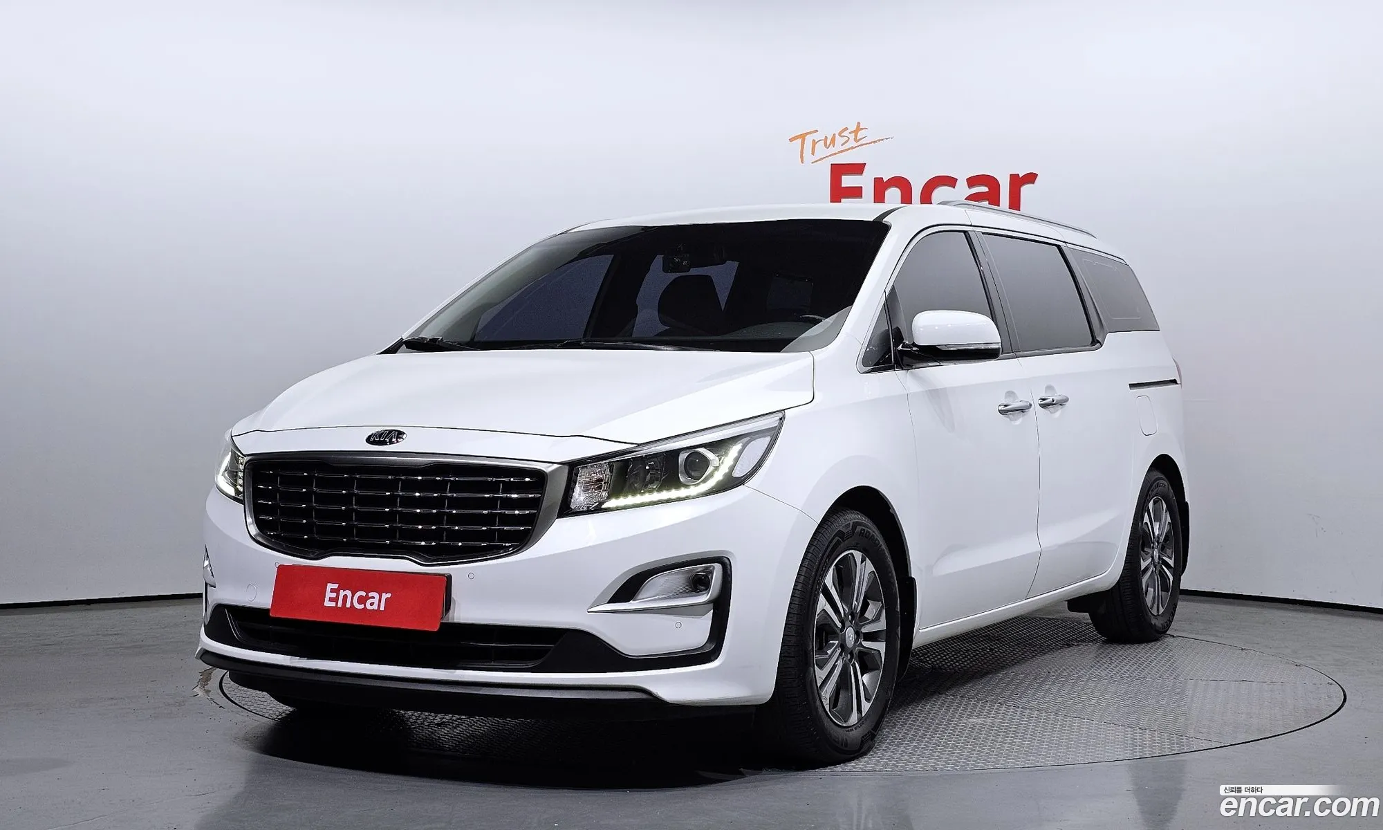 Kia Carnival Iii 11-Seater Prestige 2019 - фотография 11230378