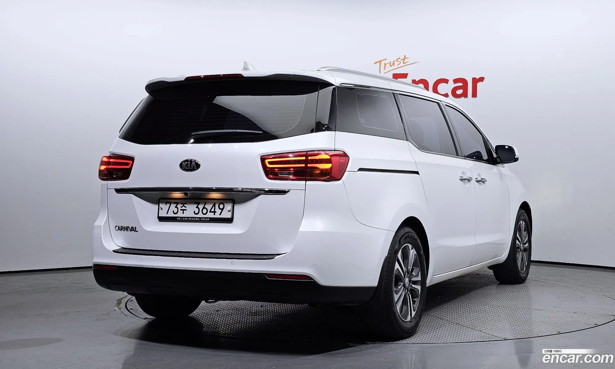 Kia Carnival Iii 11-Seater Prestige 2019 - фотография 11230379