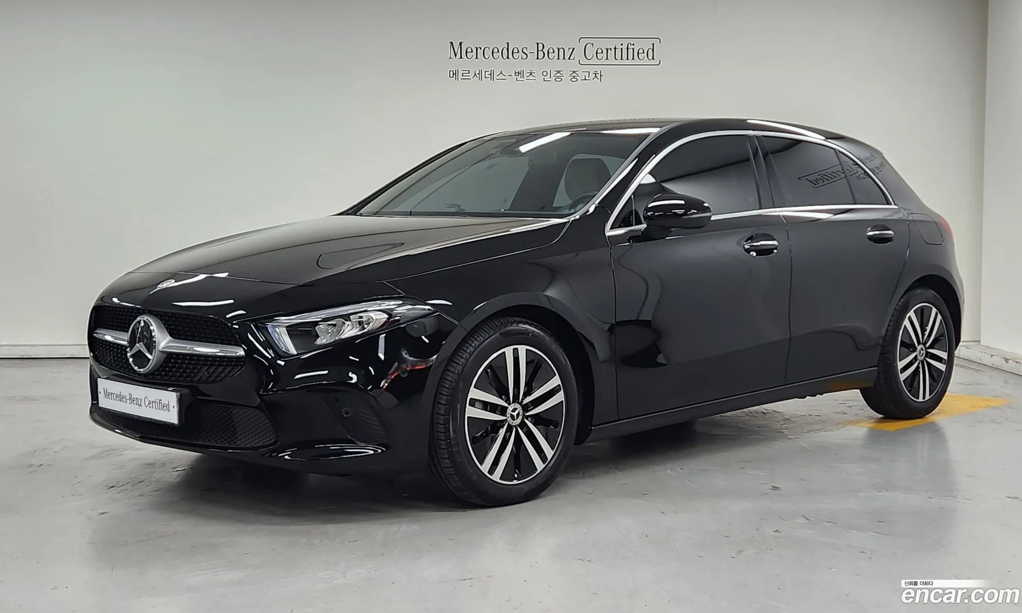 Mercedes-Benz A-Klasse A220 Hatchback 2023 - фотография 12561579
