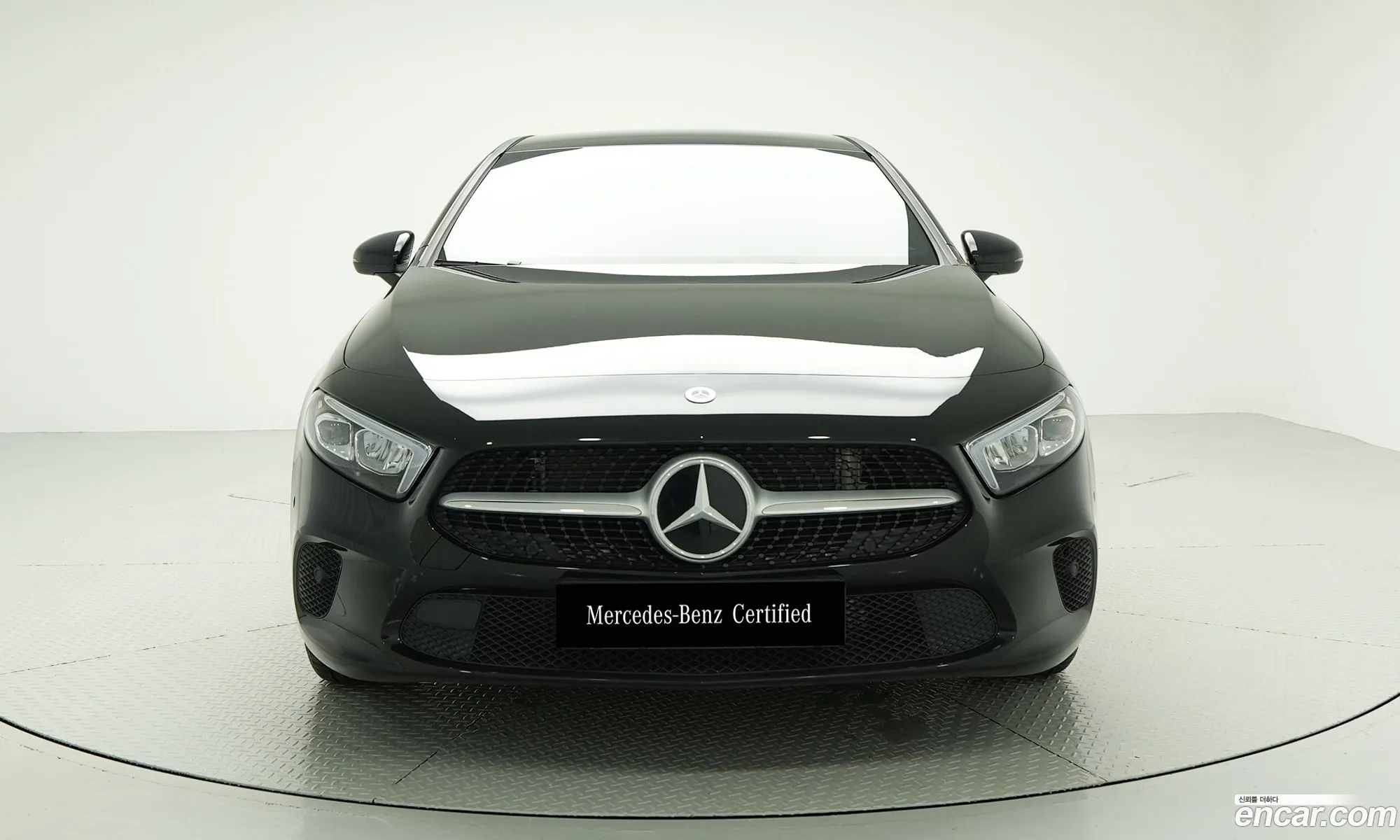 Mercedes-Benz A-Klasse A220 Hatchback 2023 - фотография 12561581