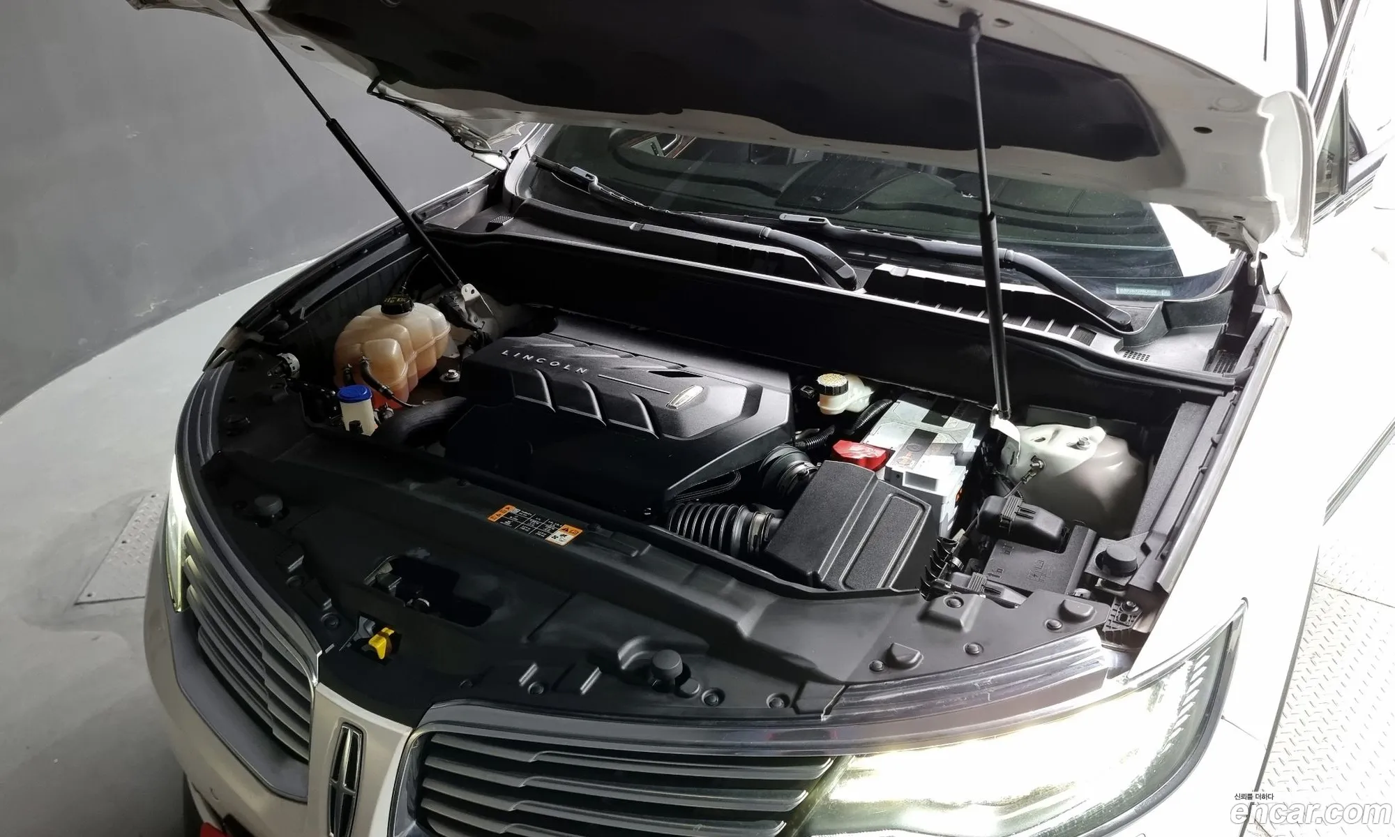 Lincoln Mkx Ii 27 Awd 2017 - фотография 4193065
