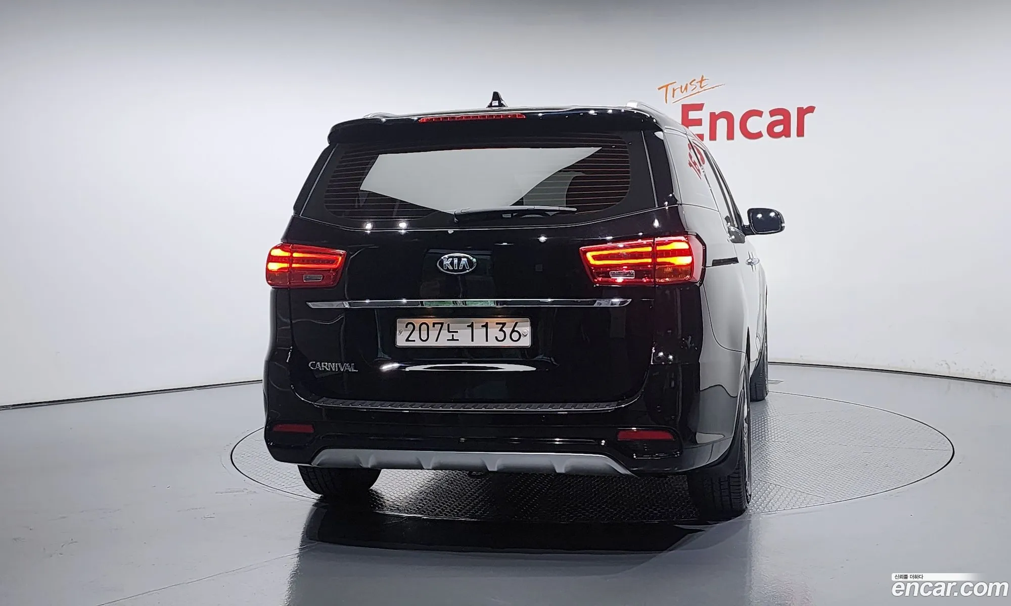 Kia Carnival 9-Seater Prestige 2020 - фотография 14135210
