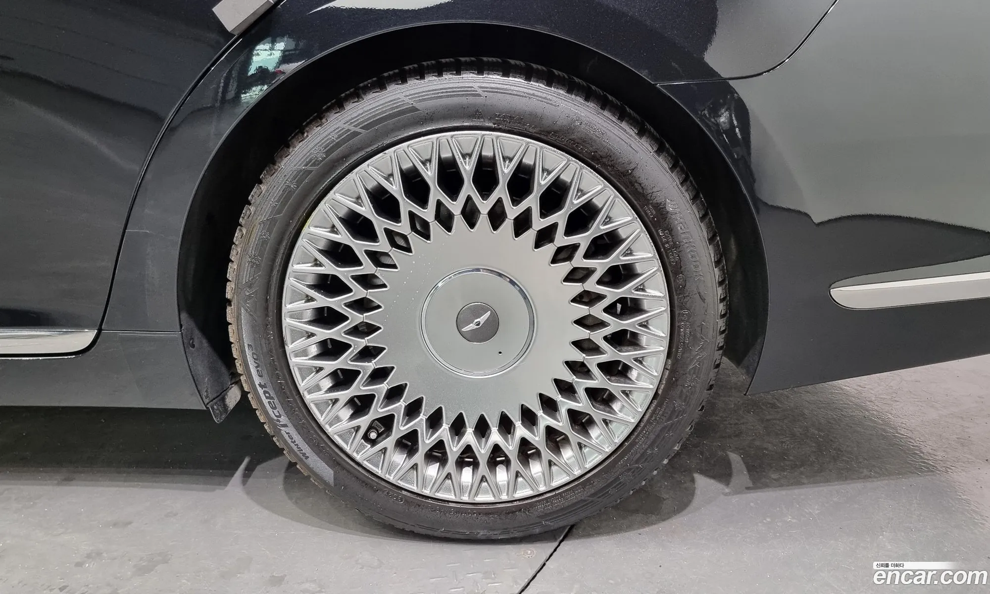 Genesis G90 I 38 Awd 2021 - фотография 939458
