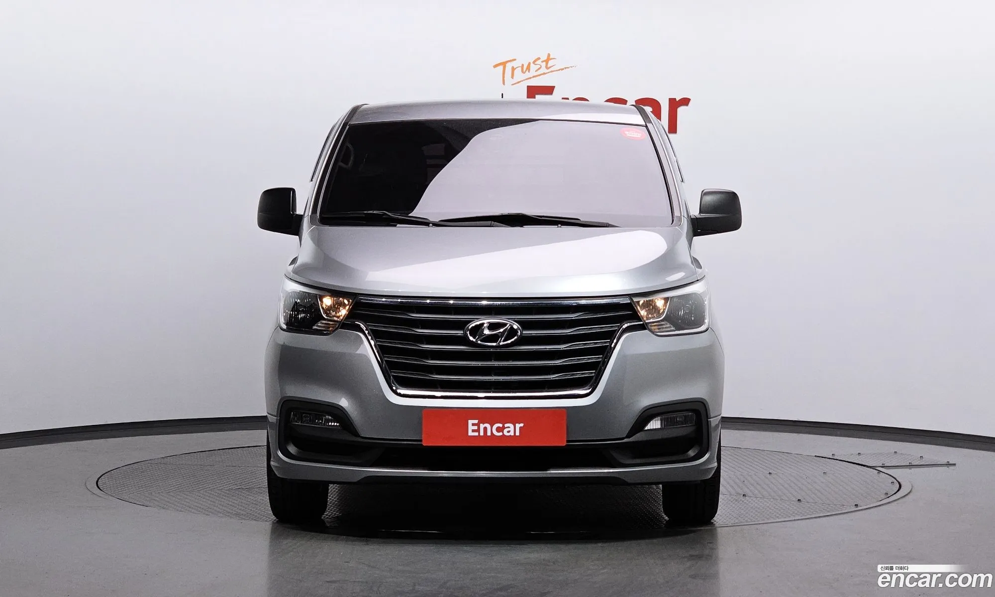 Hyundai The New Grand Starex Van 3-Seater Smart - фотография 15901513