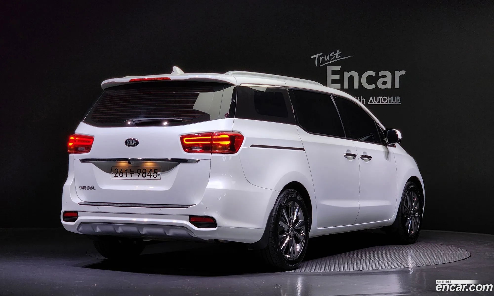 Kia Carnival Iii 9-Seater Prestige 2019 - фотография 11344943