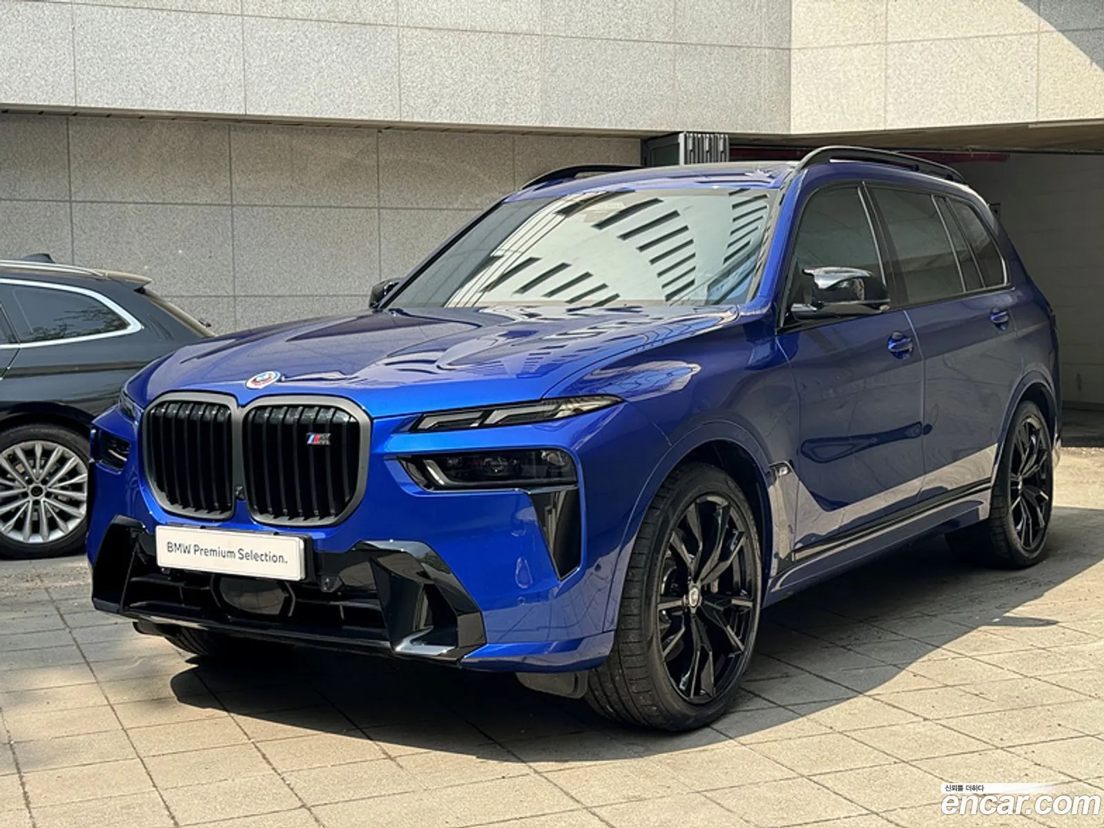 BMW X7 M60I xDrive First Edition 6-Seater 2023 - фотография 6153