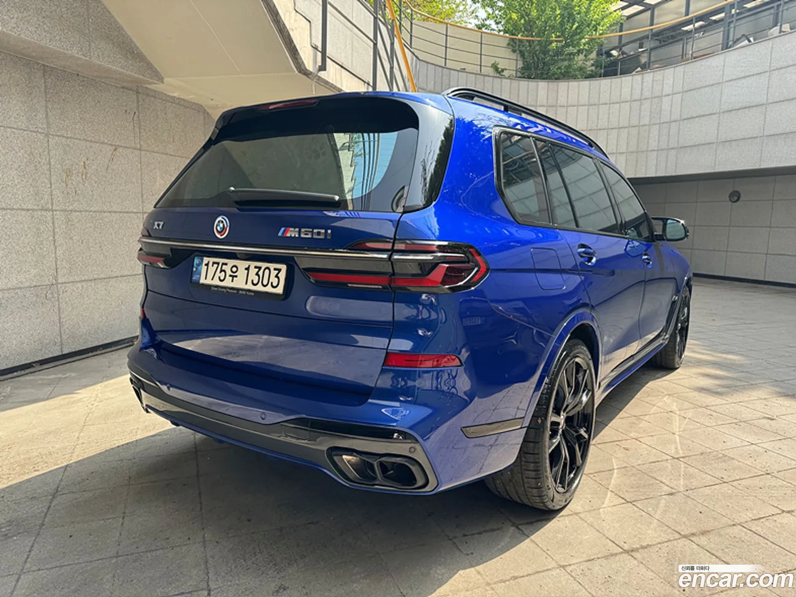 BMW X7 M60I xDrive First Edition 6-Seater 2023 - фотография 6154