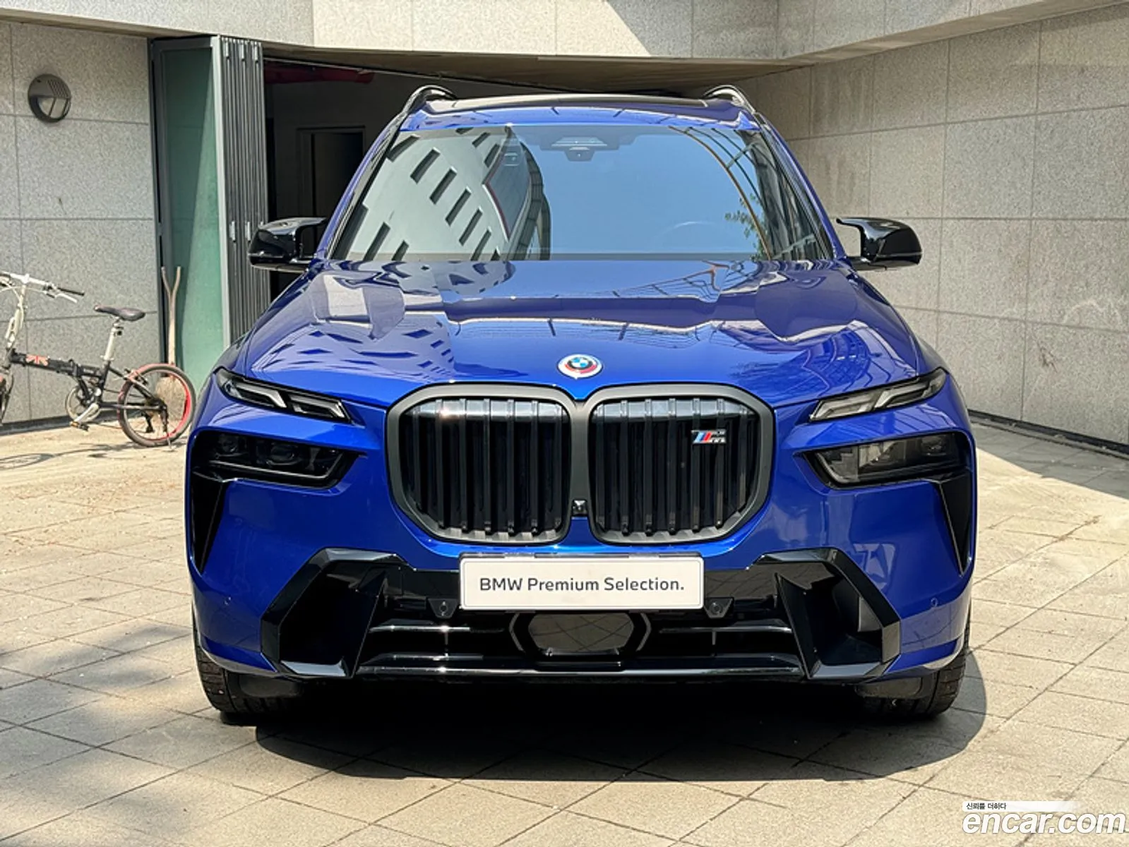 BMW X7 M60I xDrive First Edition 6-Seater 2023 - фотография 6155