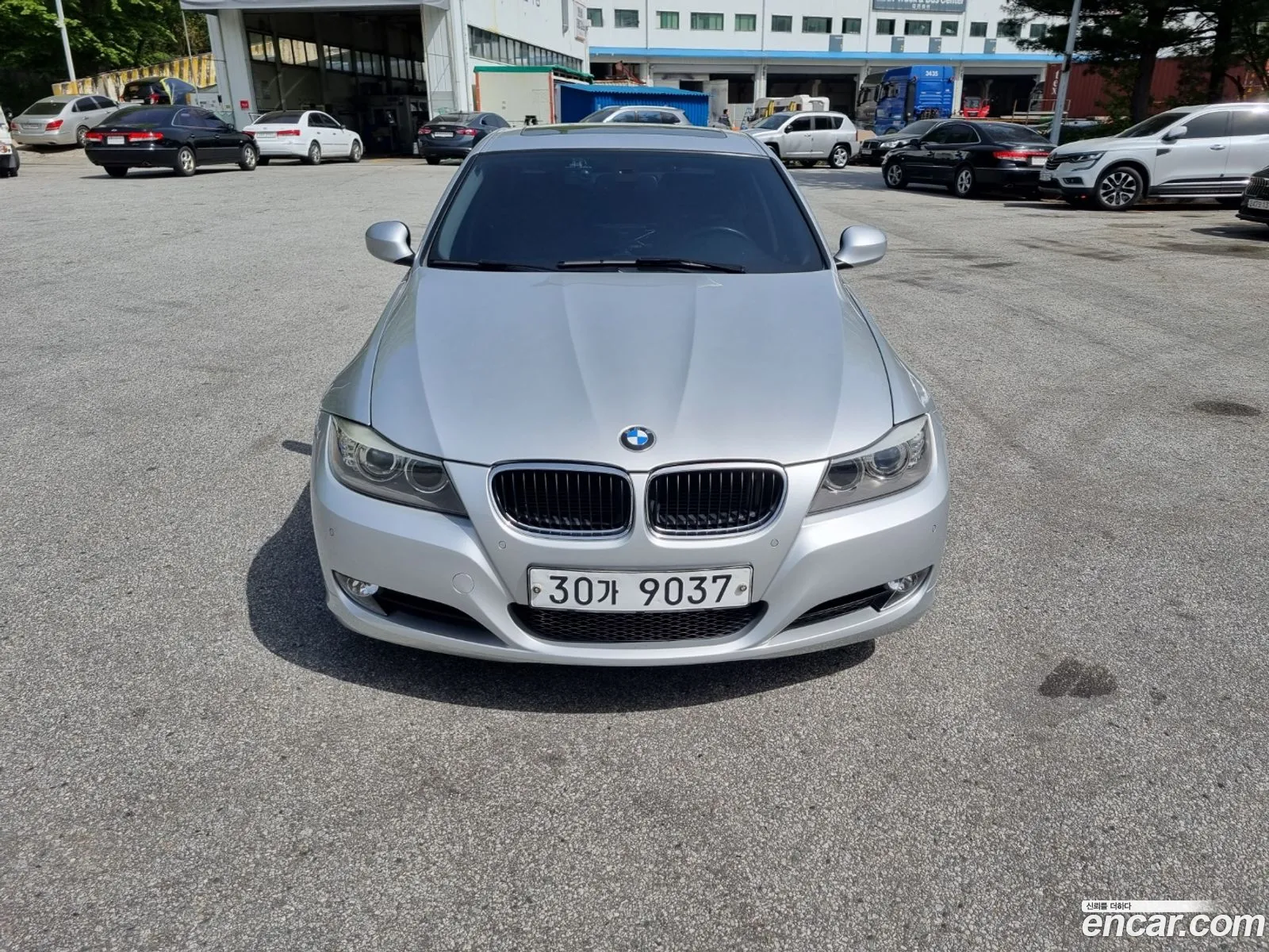 BMW 3 Series E90 320I Sedan - фотография 17256824