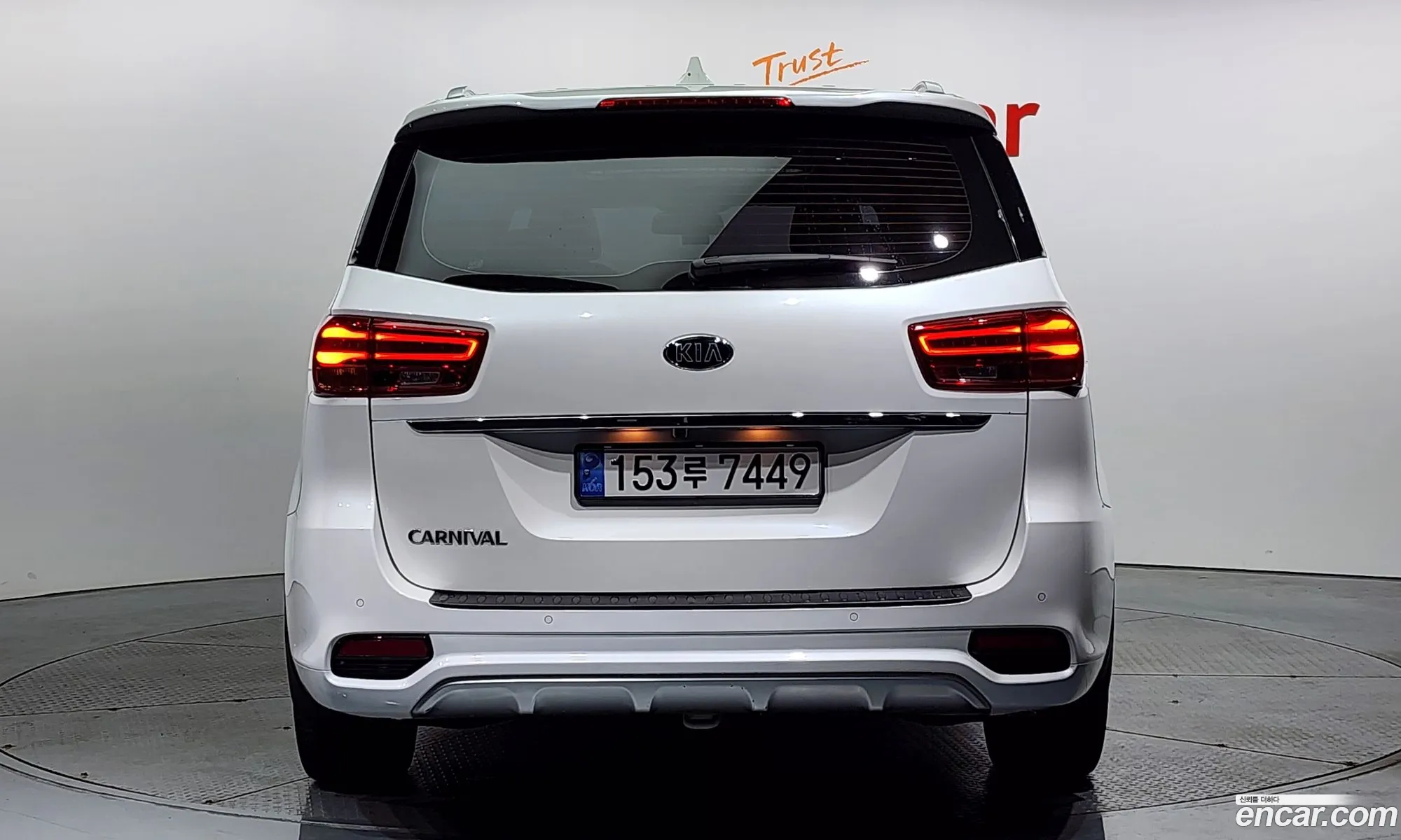 Kia Carnival 9-Seater Prestige 2020 - фотография 12345241