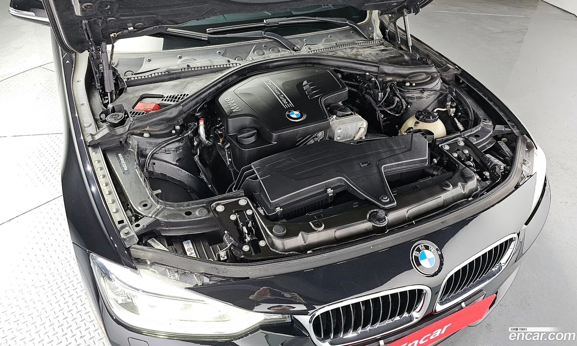 BMW 3 Series F30 320I - фотография 336490