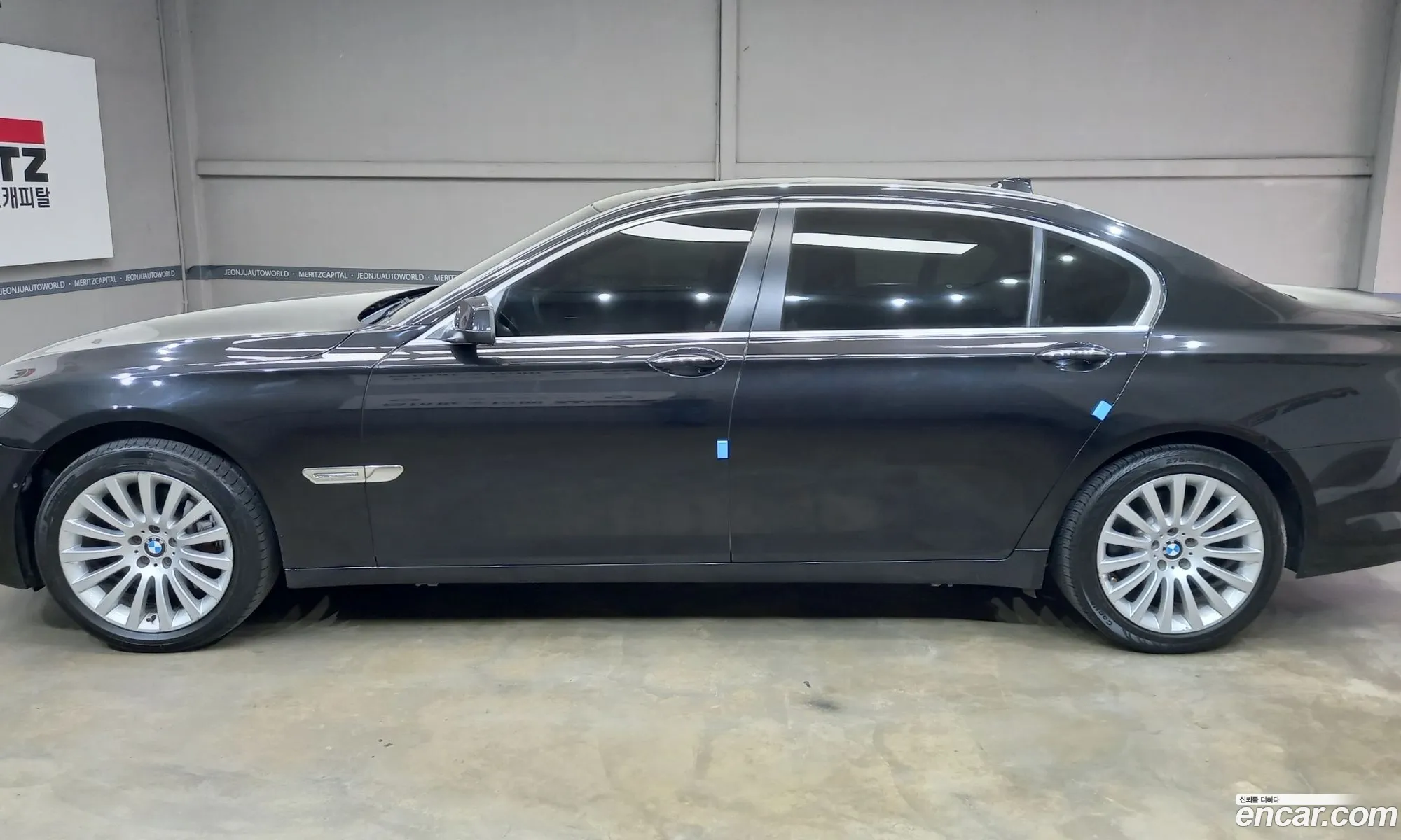 BMW 7Er V F01F02F04 740Li 2012 - фотография 14662401