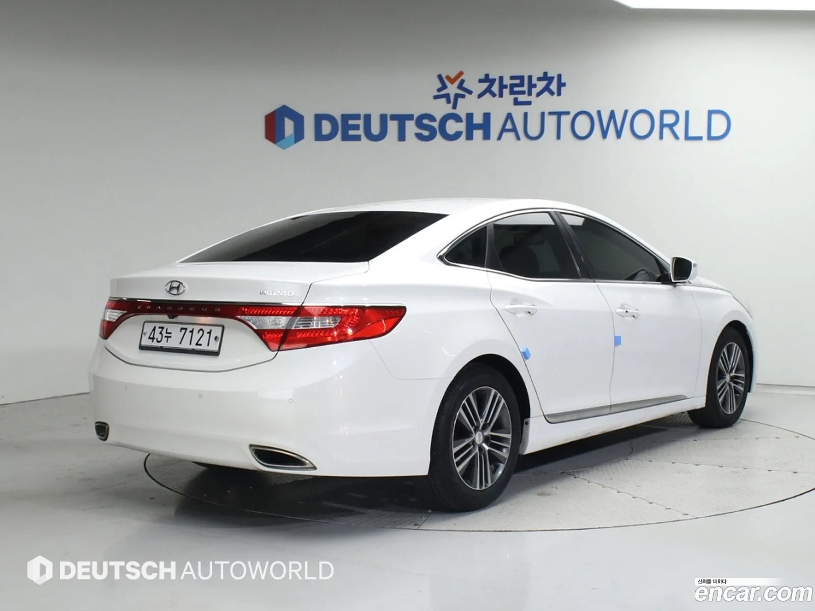 Hyundai Grandeur V Hg240 Modern 2013 - фотография 17213959
