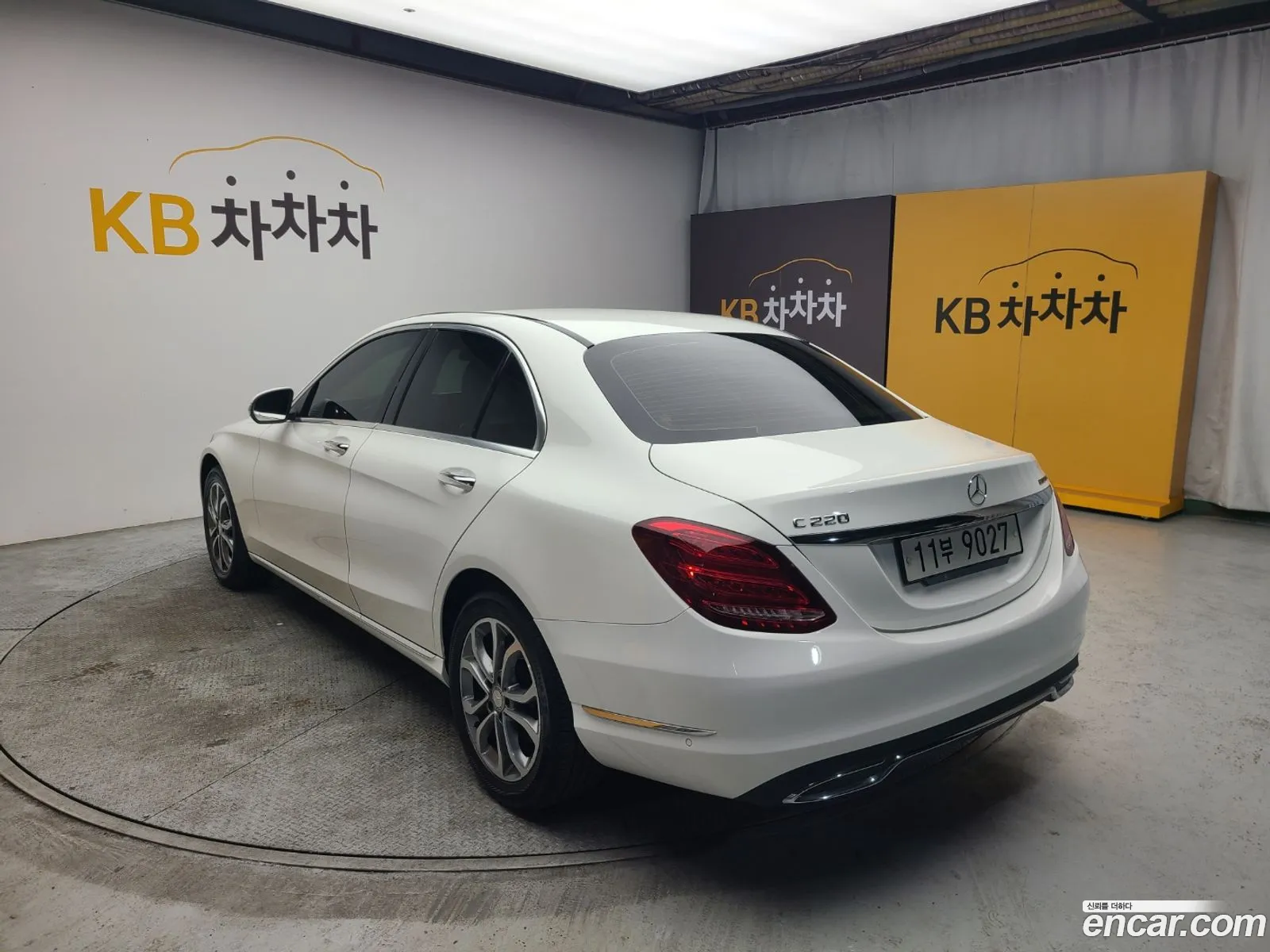 Mercedes-Benz C-Klasse C220 Bluetech Avantgarde 2015 - фотография 12589060