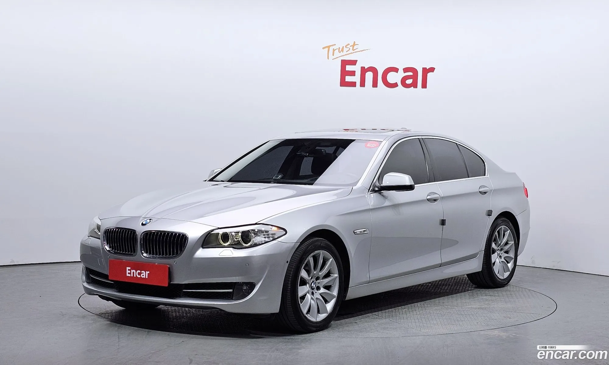 BMW 5 Series F10 528I - фотография 14143240