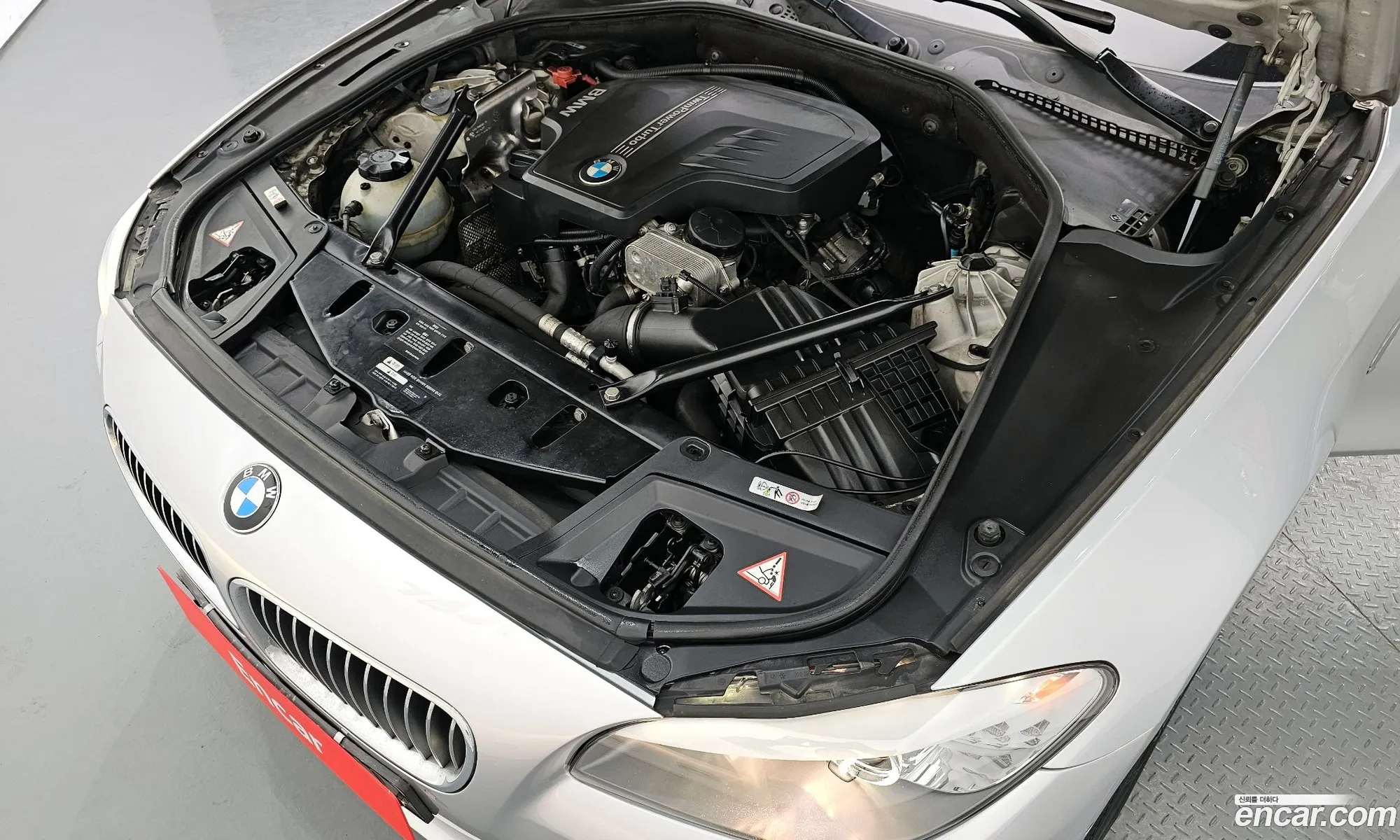 BMW 5 Series F10 528I - фотография 14143245