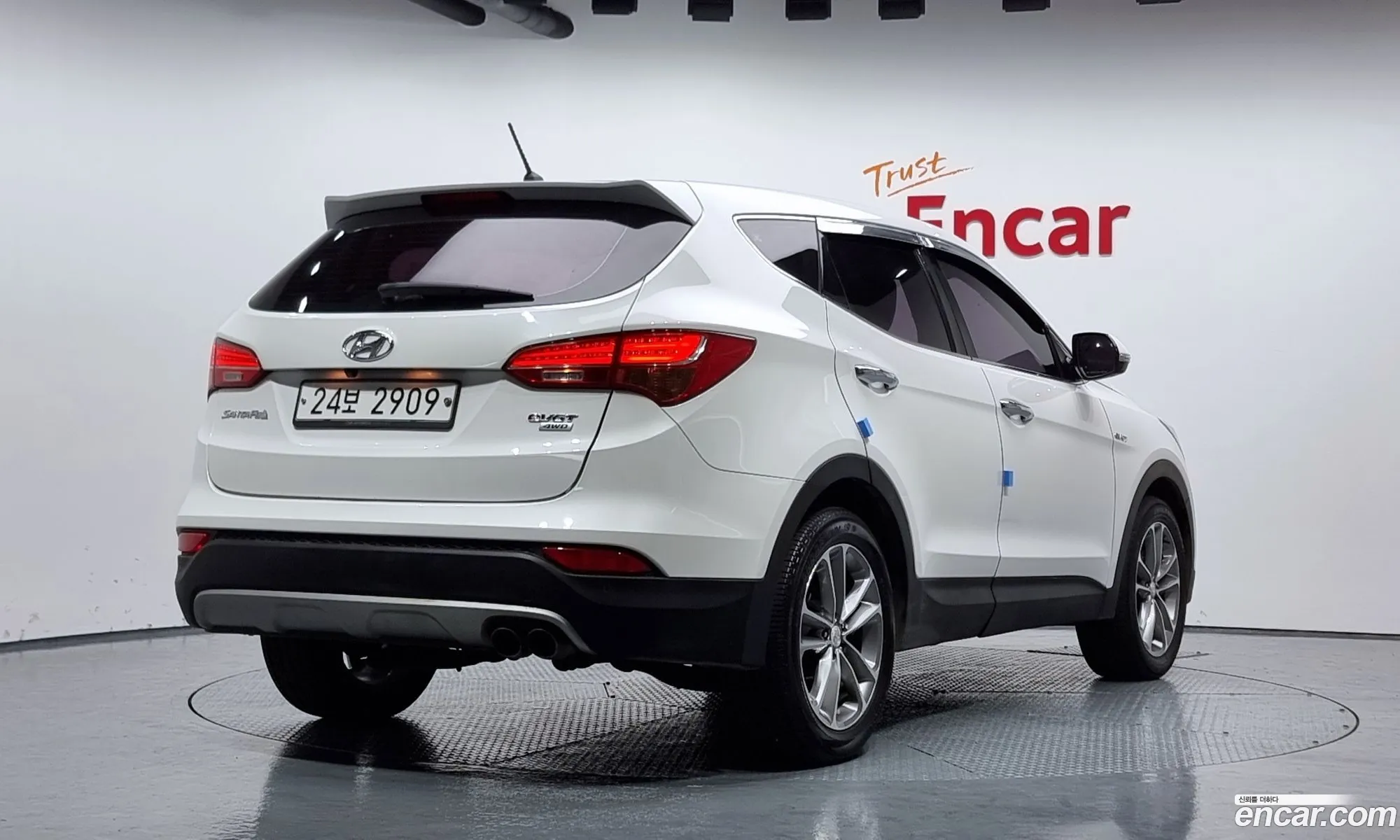 Hyundai Santa Fe Iii Diesel E-Vgt 20 2Wd Smart 2015 - фотография 15867831