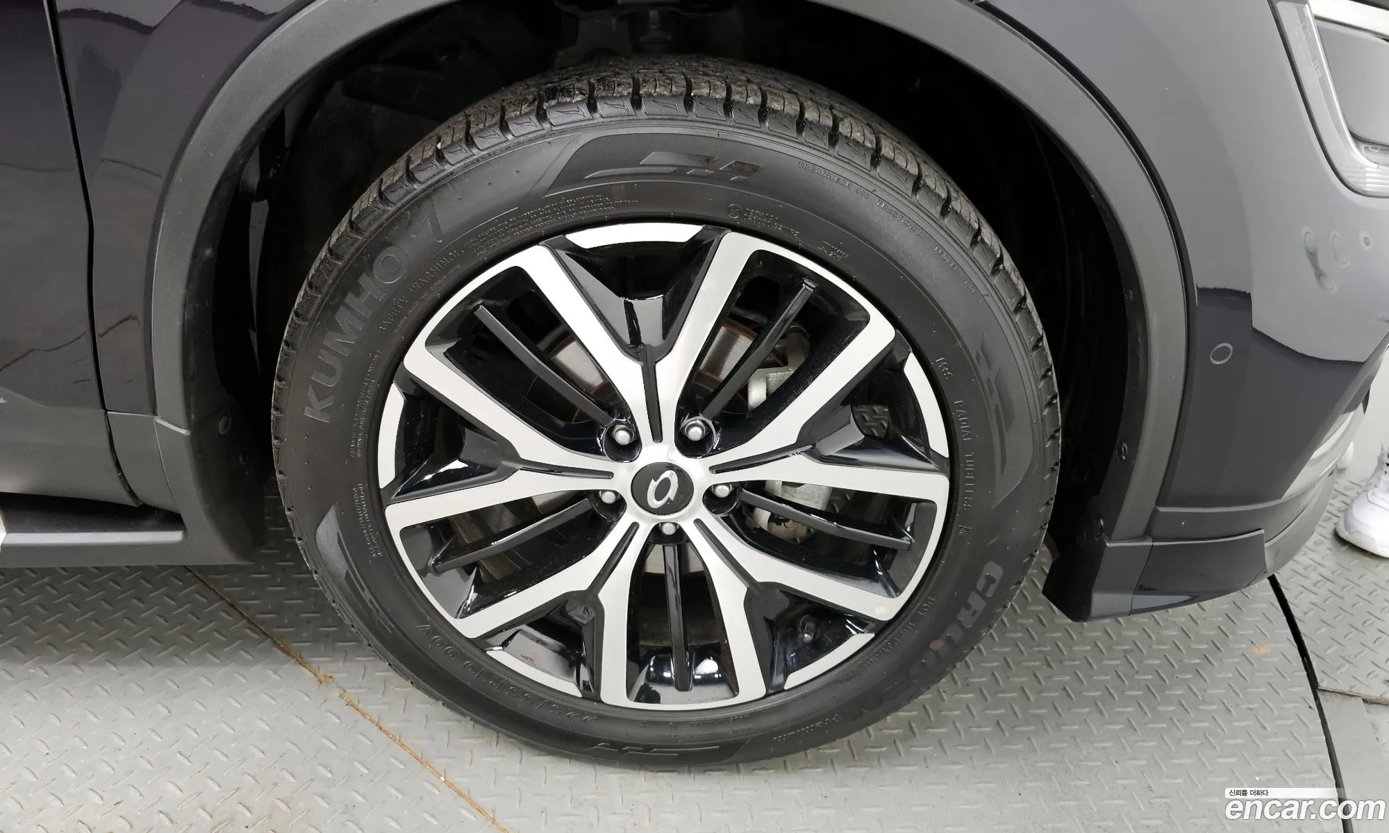 Renault Samsung Qm6 20 Lpe Re Signature 2Wd 2020 - фотография 4670283