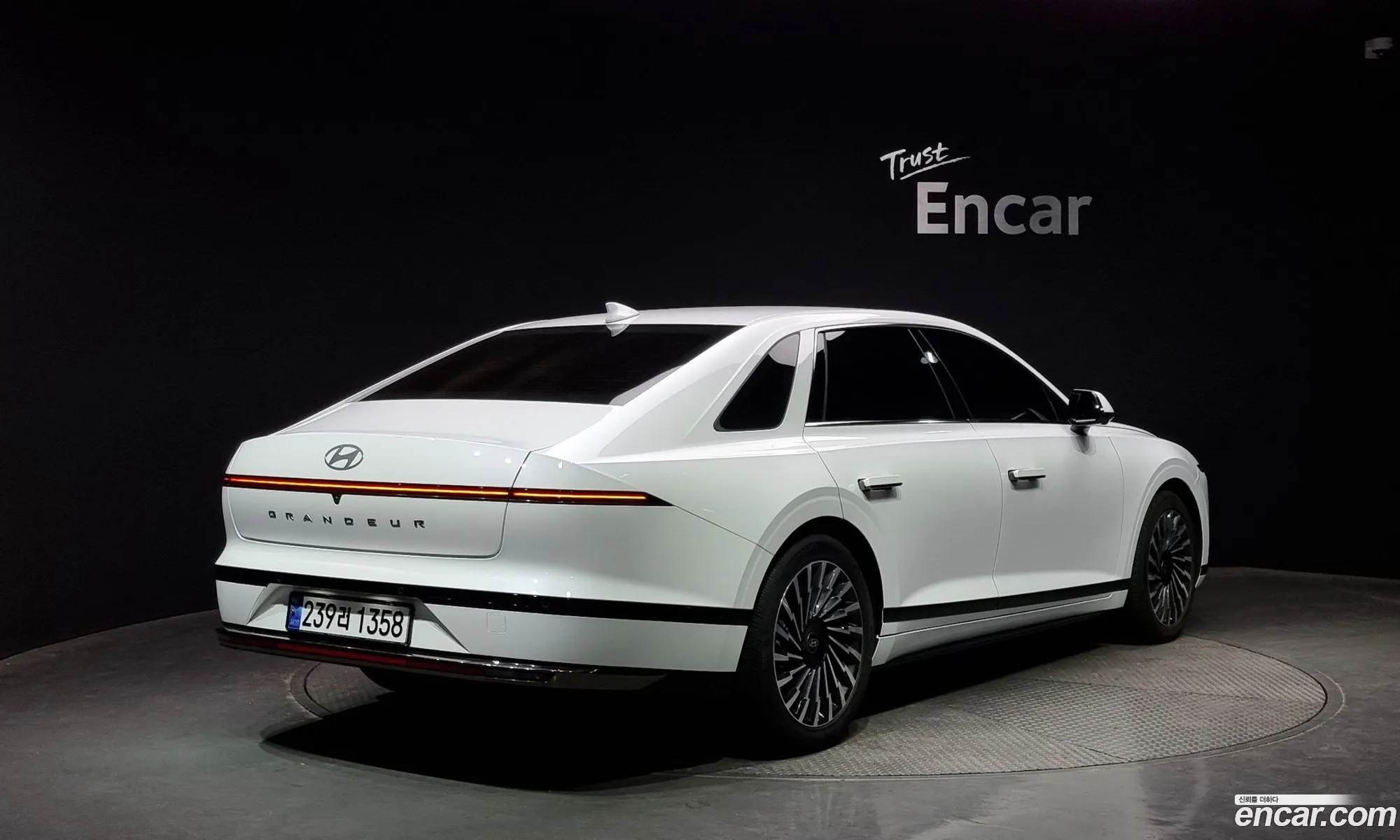 Hyundai Grandeur 25 Gasoline 2Wd 2023 - фотография 17282136