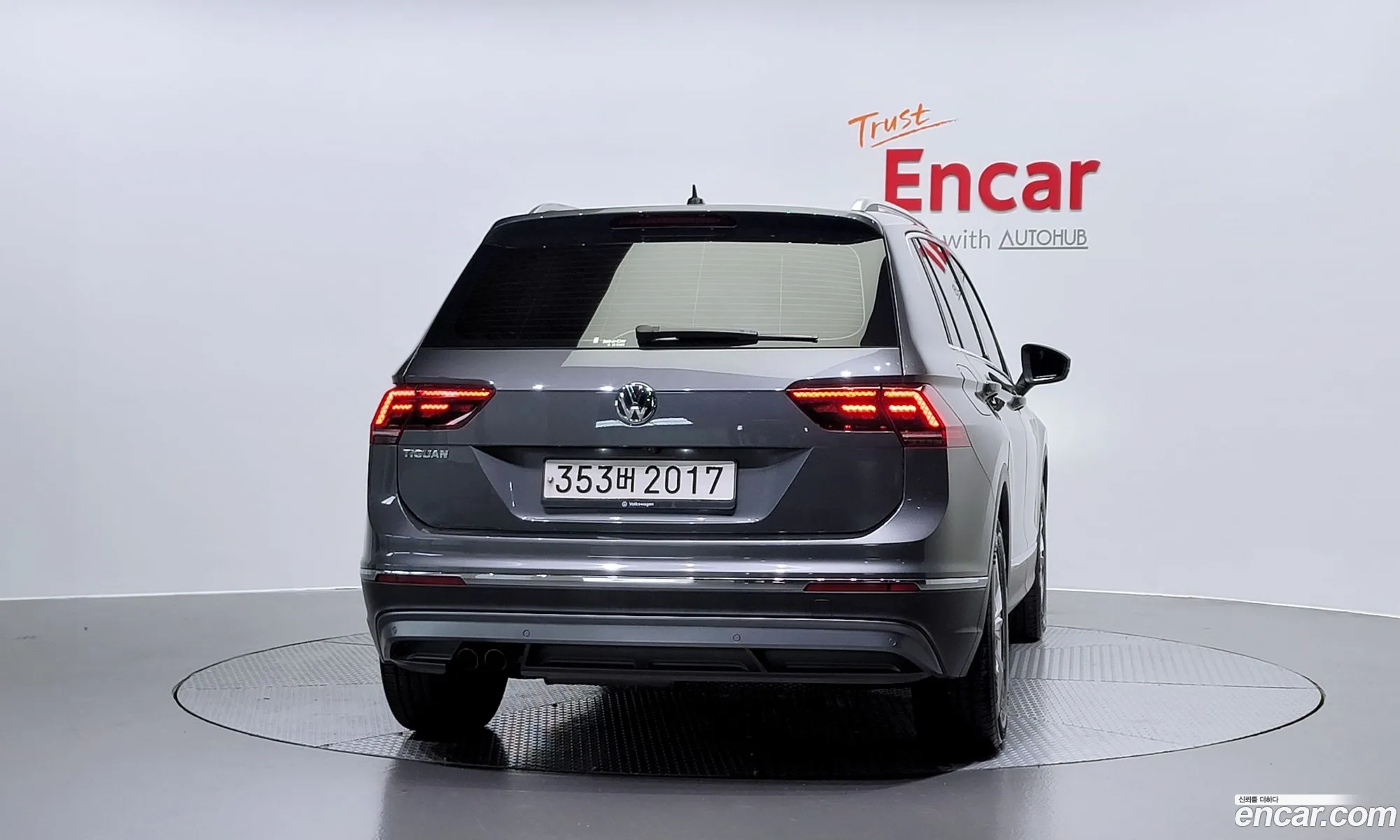 Volkswagen Tiguan Ii 20 Tdi Premium 2020 - фотография 8020273