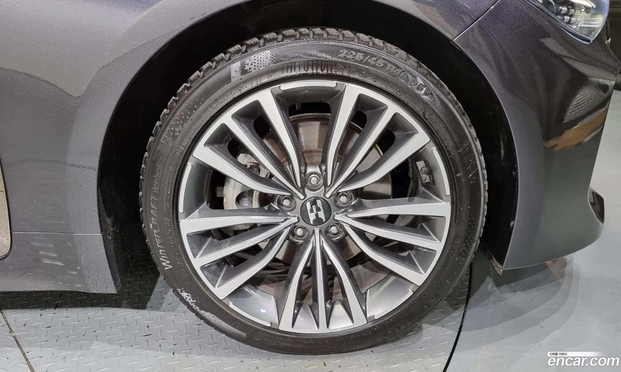 Kia Stinger 20 Turbo 2Wd Platinum - фотография 12358615