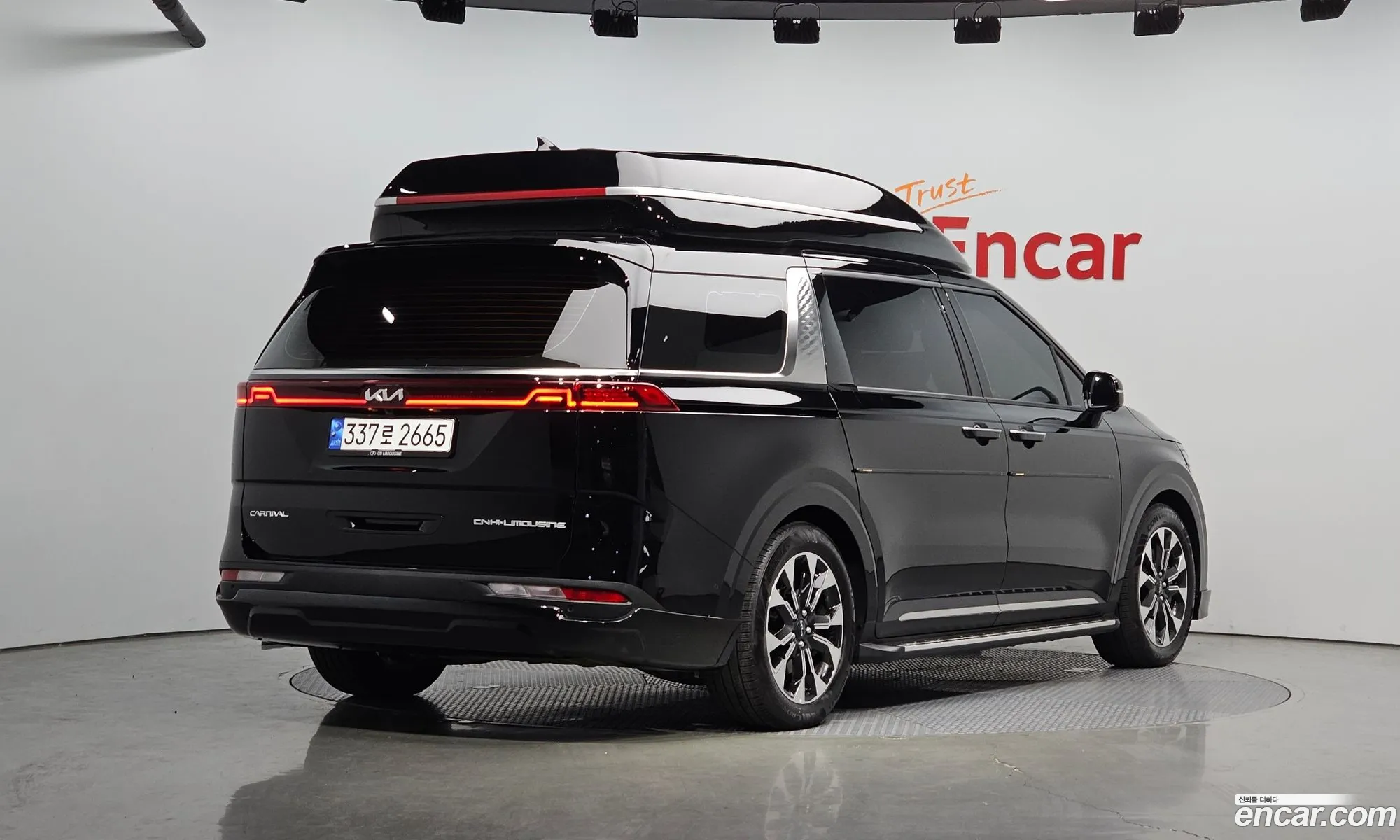 Kia Carnival Gasoline 9-Seater High Limousine Specially Equipped Company 2023 - фотография 15792568