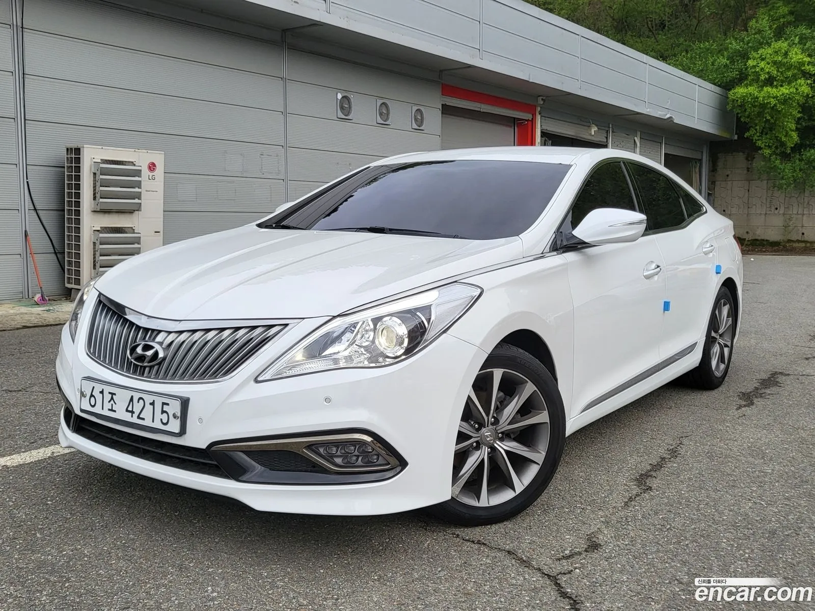 Hyundai Grandeur V Hg240 Modern 2015 - фотография 13594390