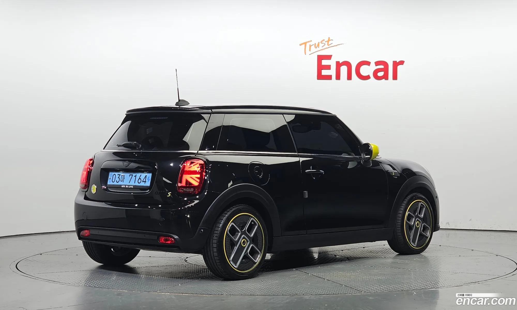 Mini Cooper Se Electric 2023 - фотография 4040591