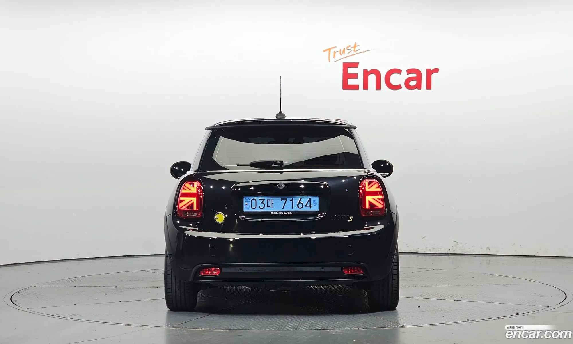 Mini Cooper Se Electric 2023 - фотография 4040593