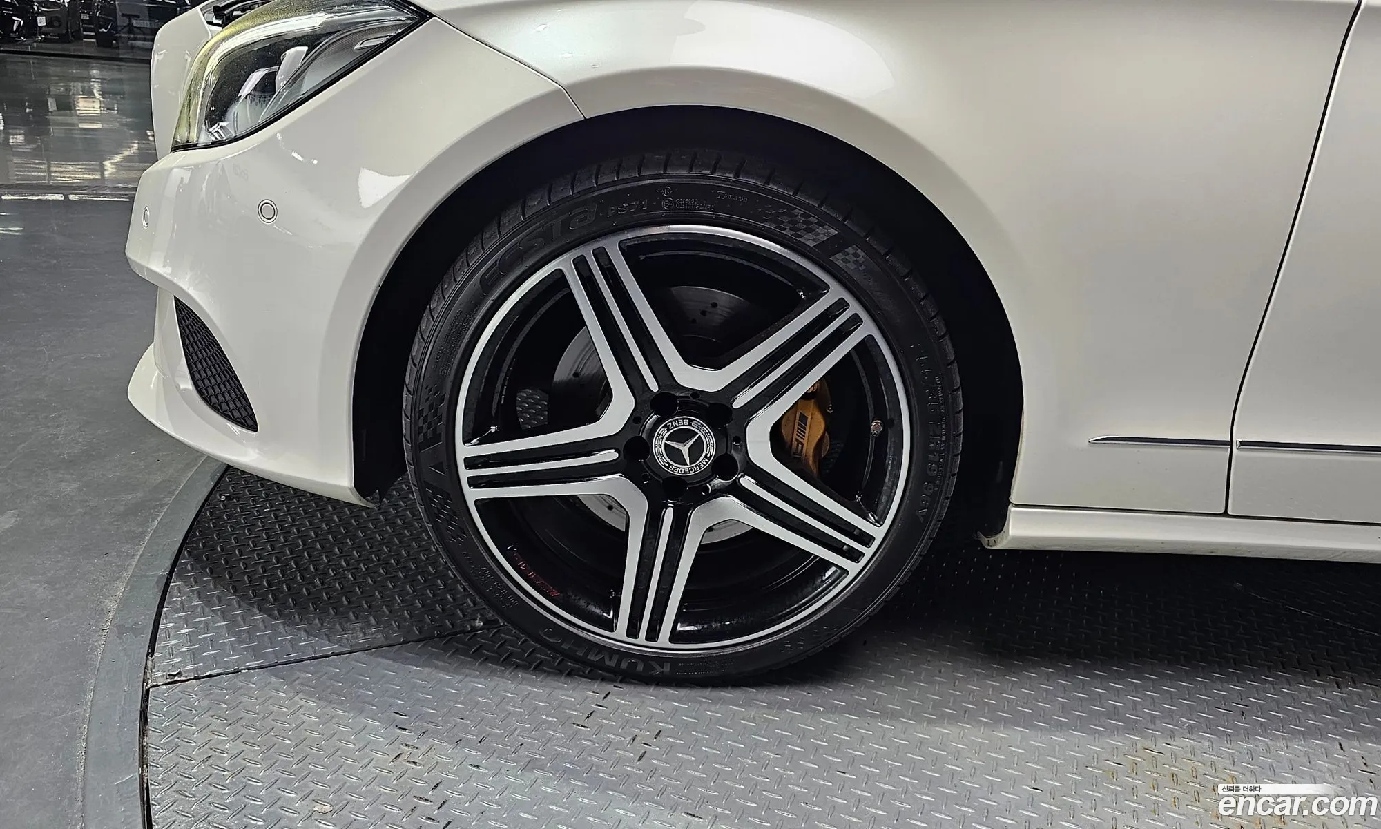 Mercedes Cls-Class W218 Cls350 D 4Matic - фотография 12083165